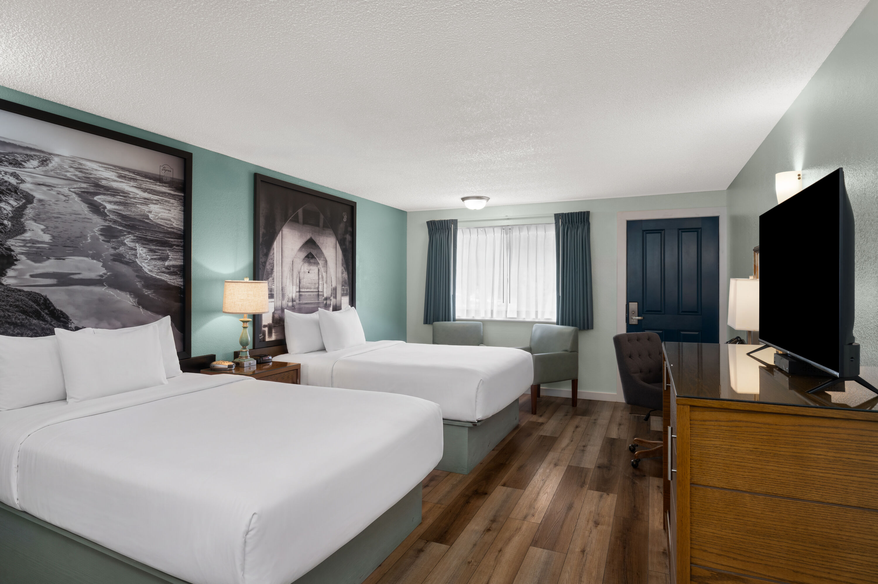 Guest room at the Super 8 by Wyndham Florence OR in Florence, Oregon