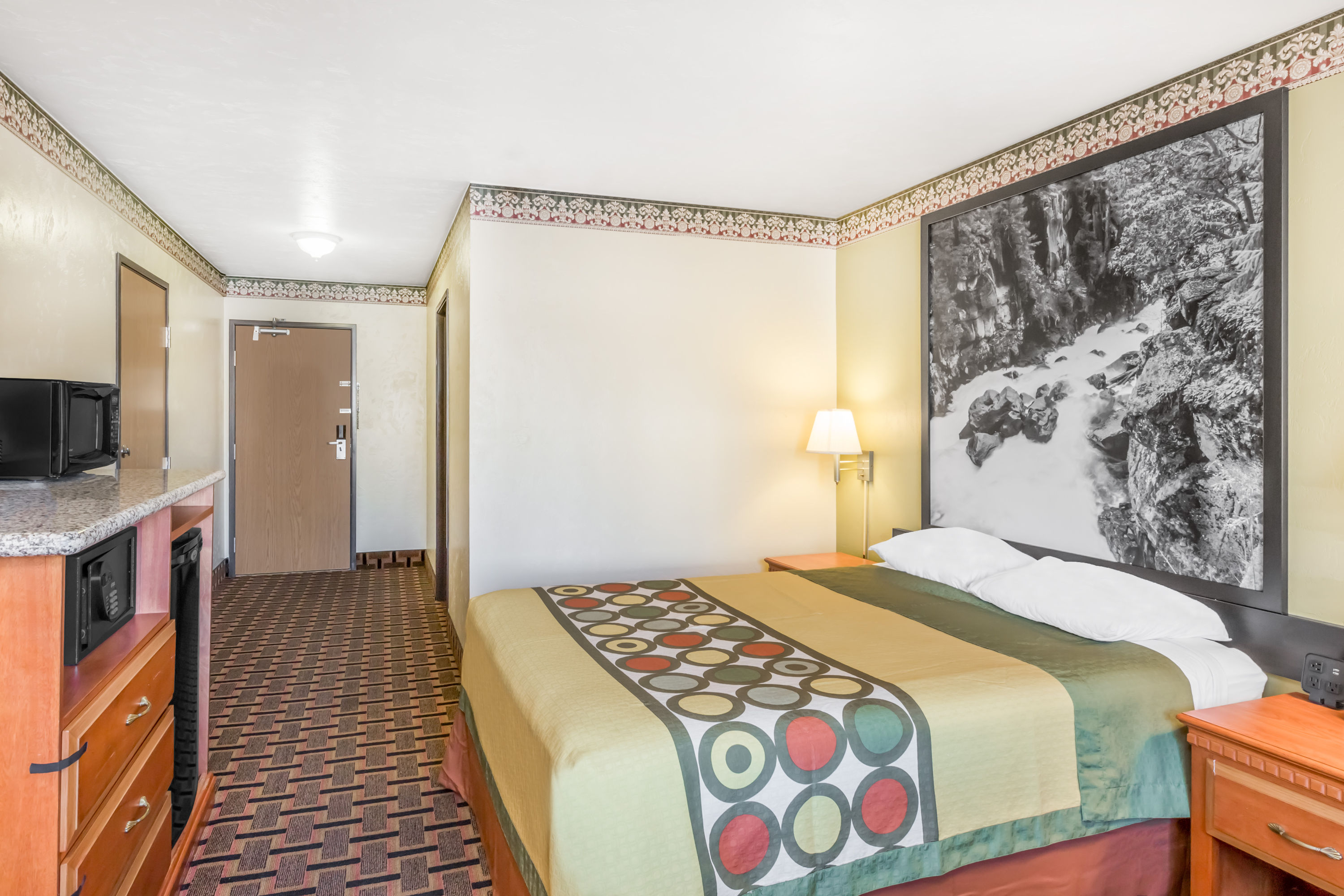 Guest room at the Super 8 by Wyndham Grants Pass in Grants Pass, Oregon