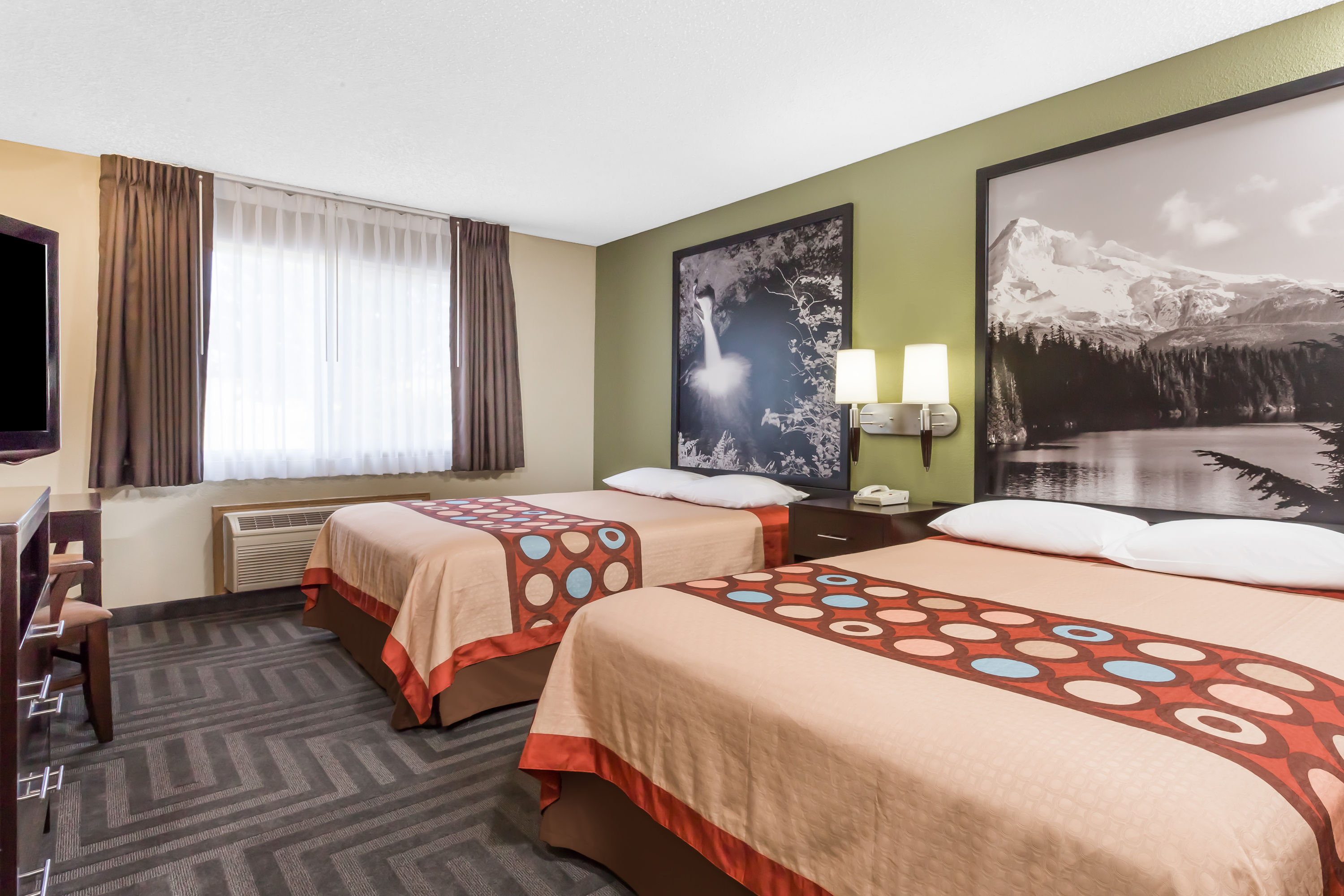 Guest room at the Super 8 by Wyndham LaGrande in LaGrande, Oregon