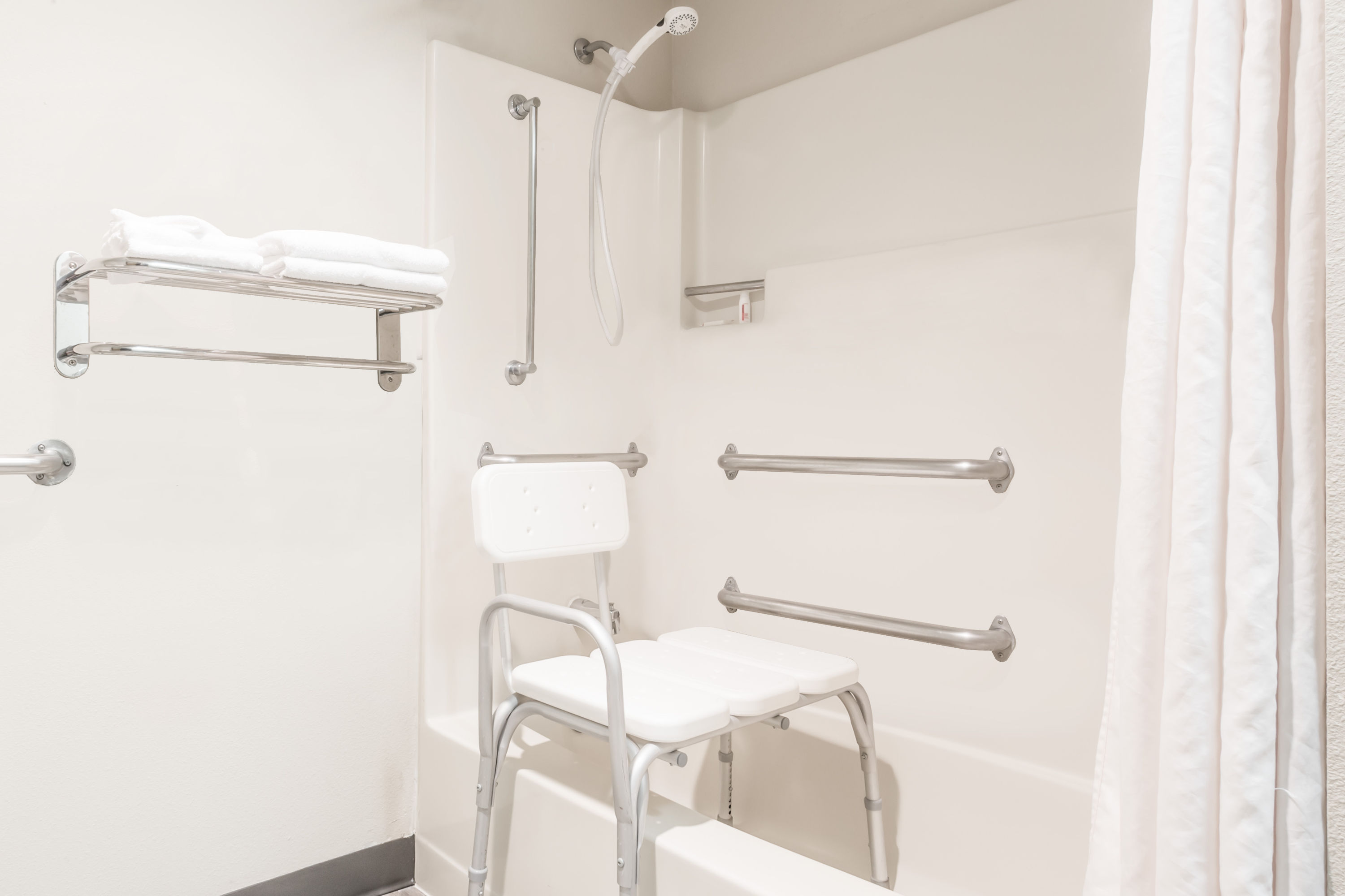 Guest room at the Super 8 by Wyndham LaGrande in LaGrande, Oregon