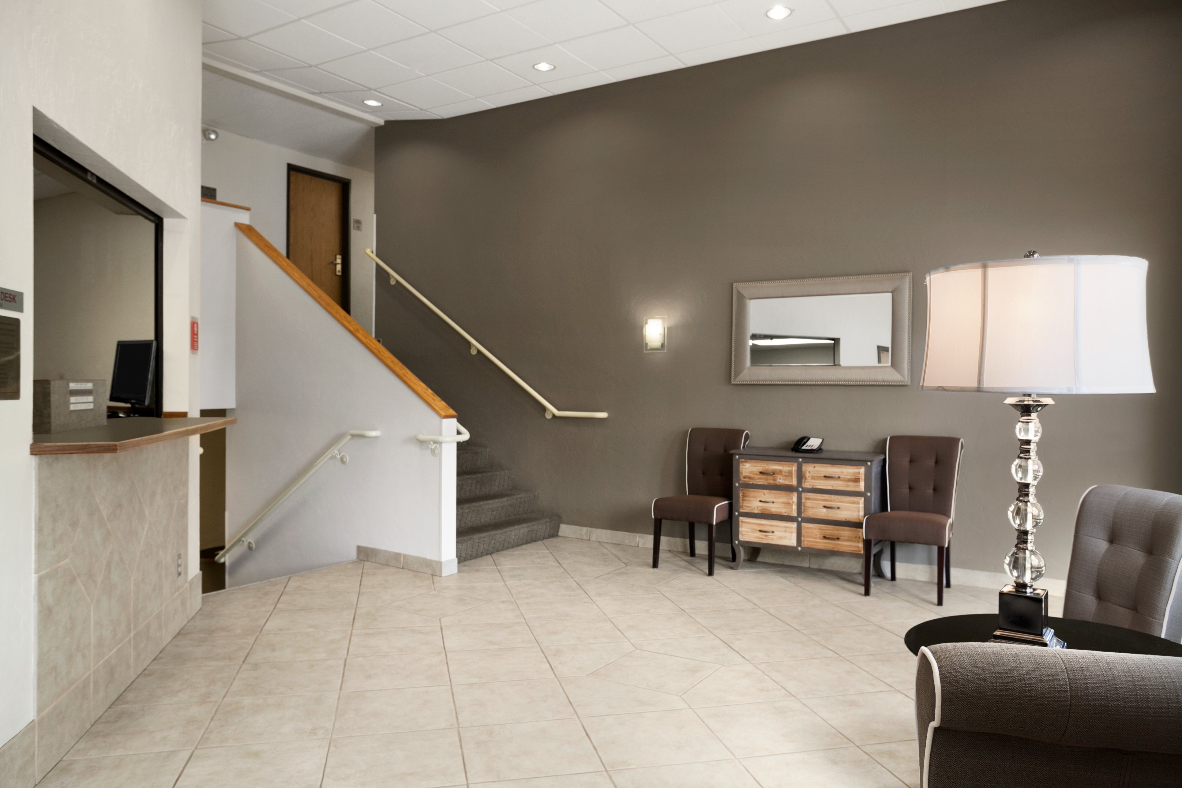 Super 8 By Wyndham Portland Airport Portland Or Hotels