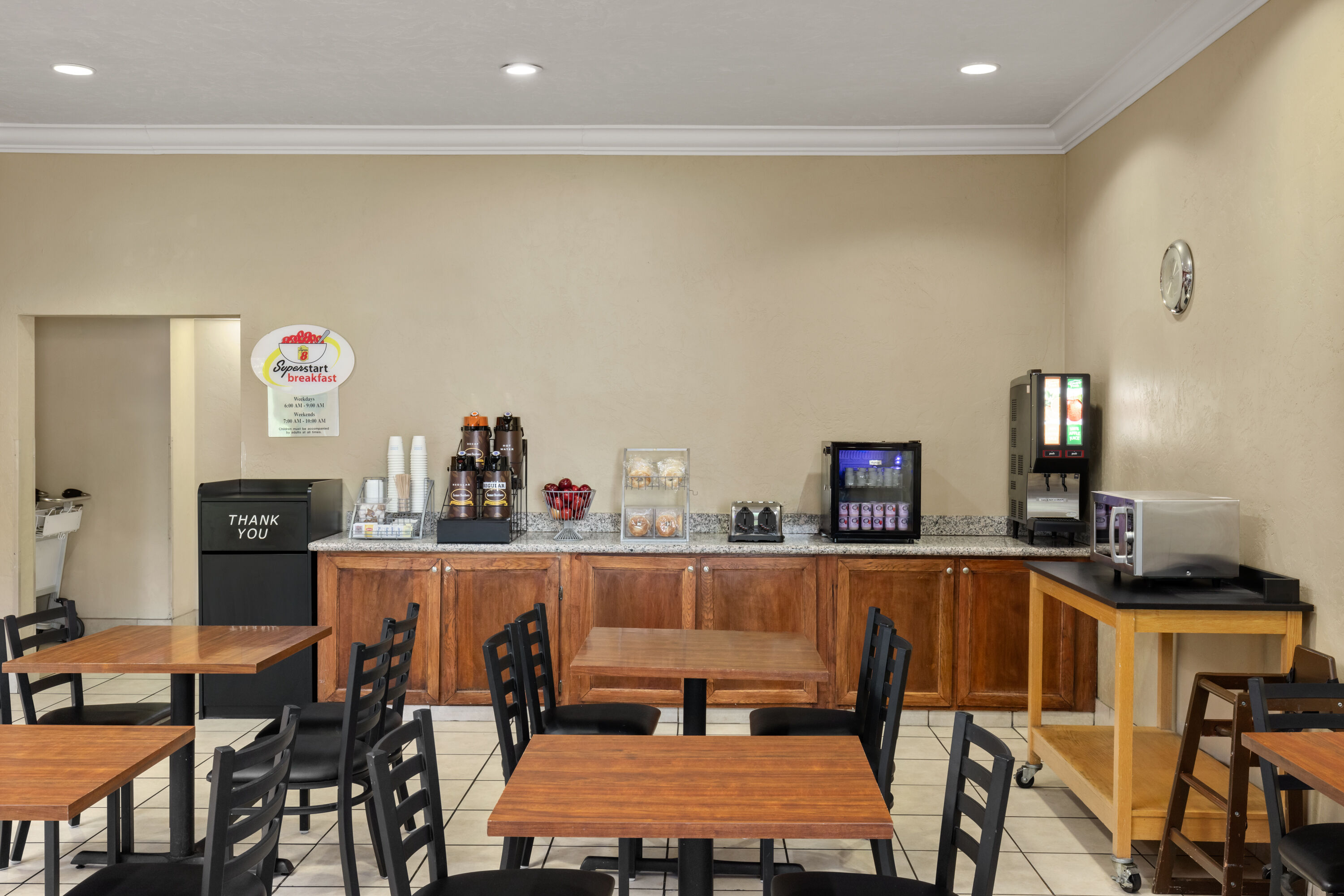 Free breakfast at Super 8 by Wyndham Roseburg in Roseburg, Oregon