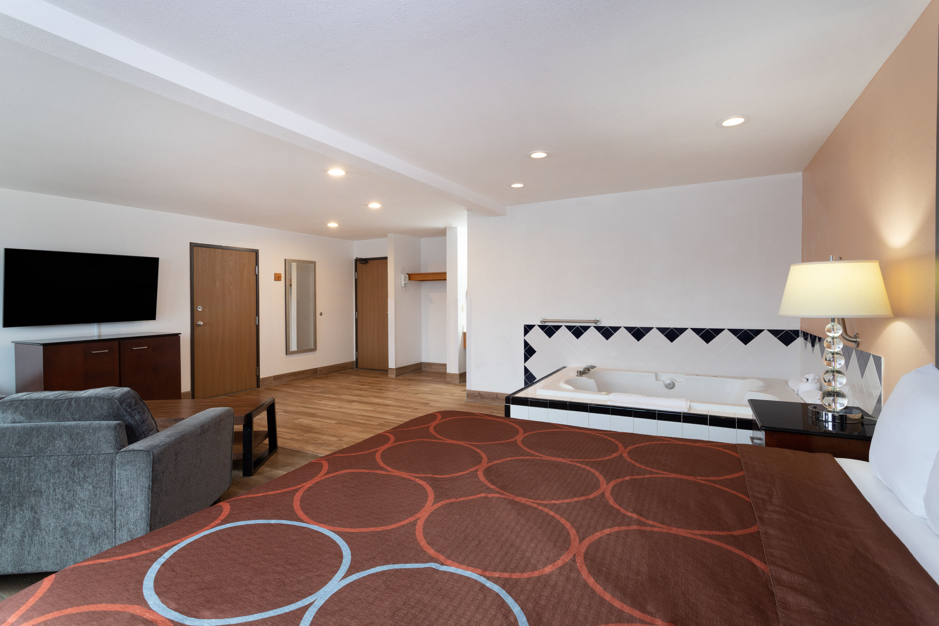 Super 8 by Wyndham The Dalles OR hot tub suite in The Dalles, Oregon