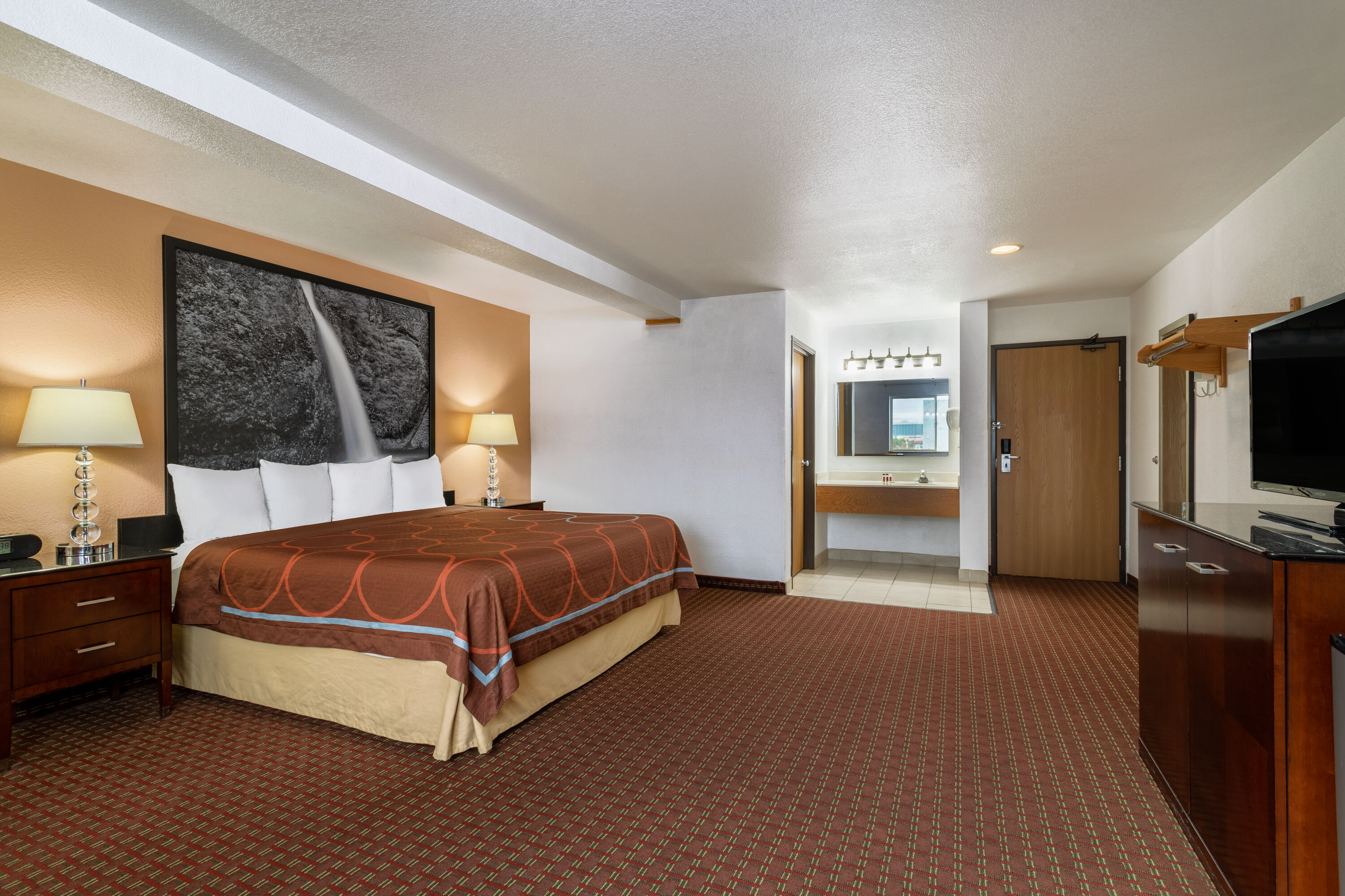 Super 8 by Wyndham The Dalles OR suite in The Dalles, Oregon