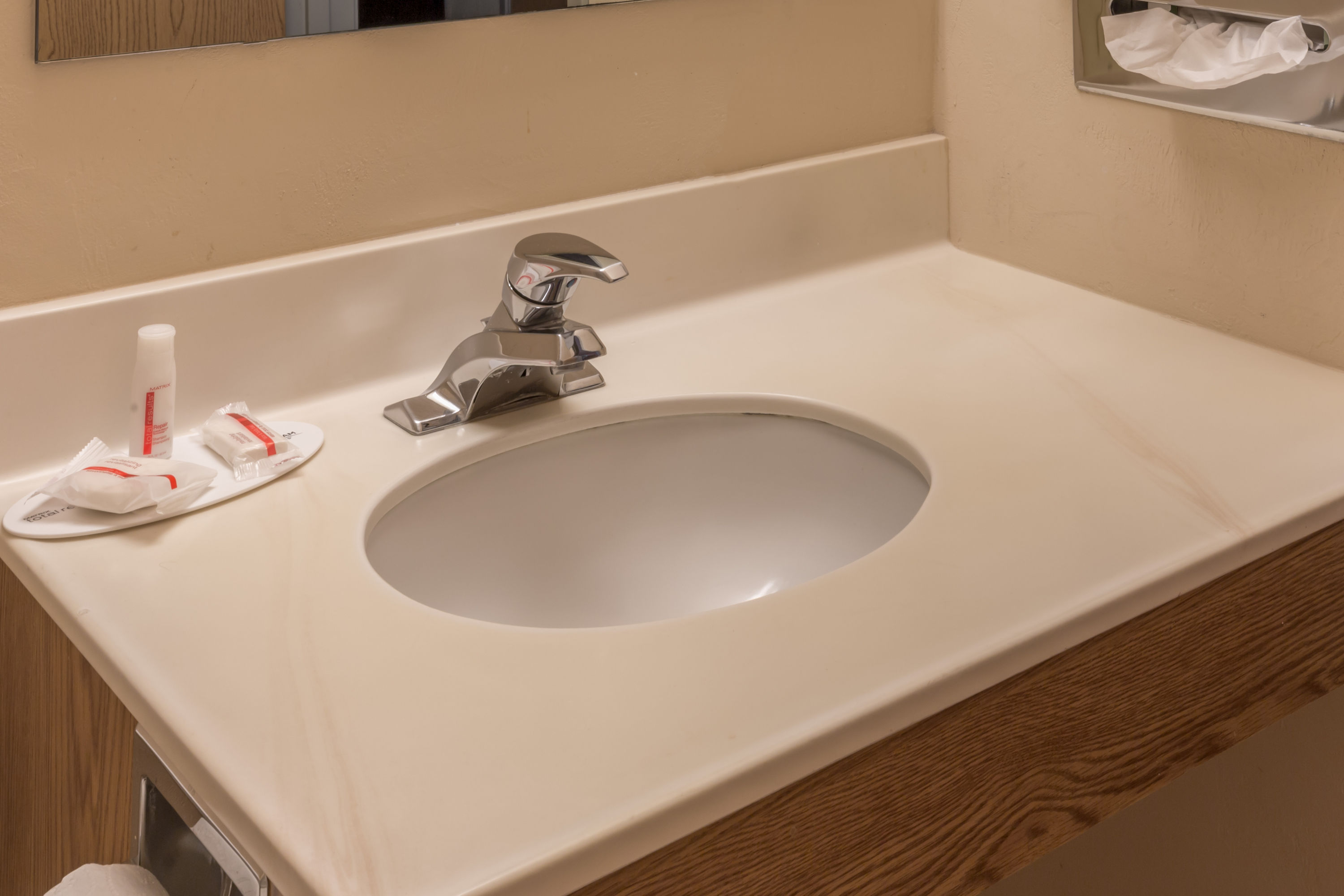 Guest room at the Super 8 by Wyndham Woodburn in Woodburn, Oregon