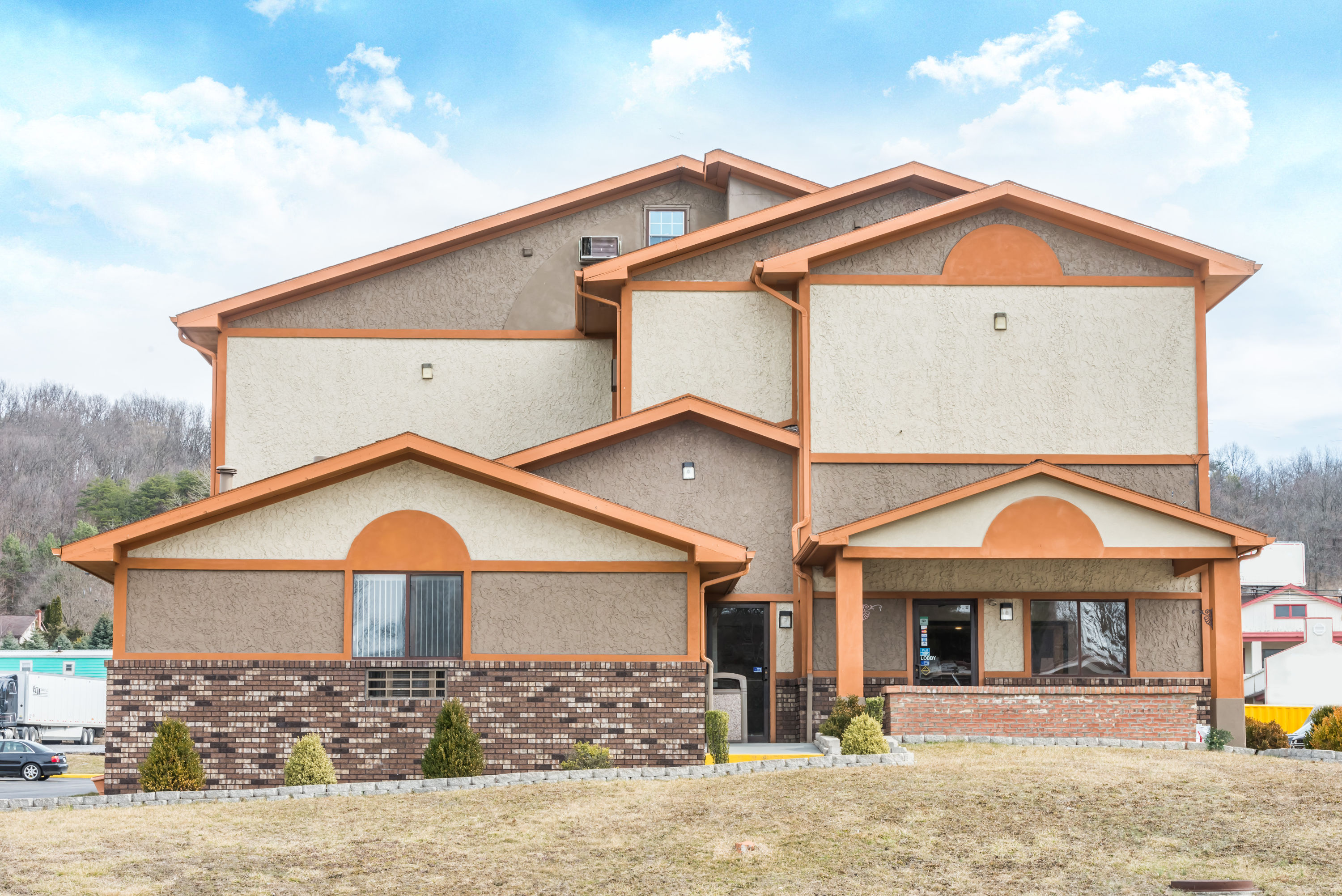 Exterior of Super 8 by Wyndham Bedford hotel in Bedford, Pennsylvania