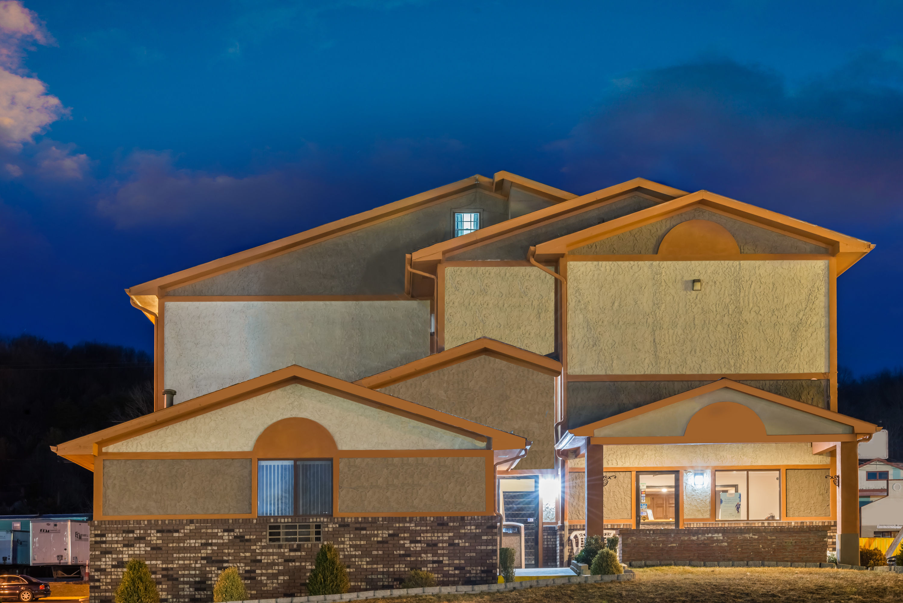 Exterior of Super 8 by Wyndham Bedford hotel in Bedford, Pennsylvania