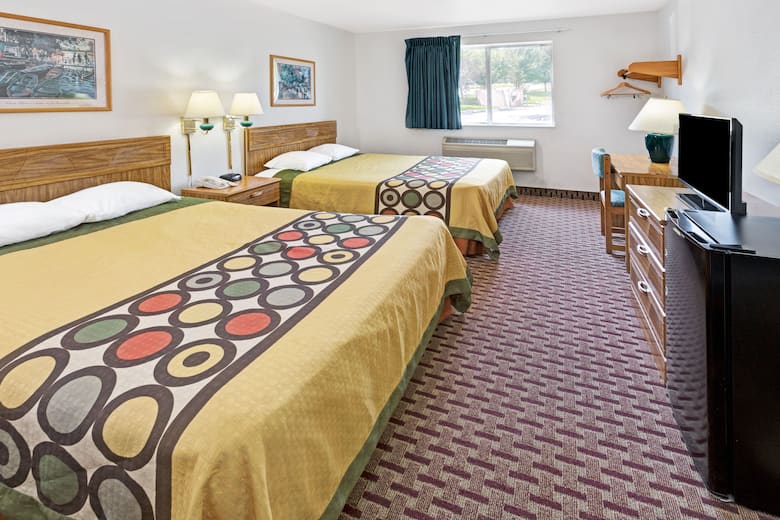 Guest room at the Super 8 Canonsburg/Pittsburgh Area in Canonsburg, Pennsylvania