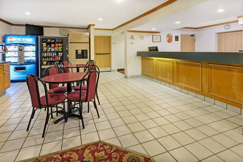 Super 8 Canonsburg/Pittsburgh Area hotel lobby in Canonsburg, Pennsylvania