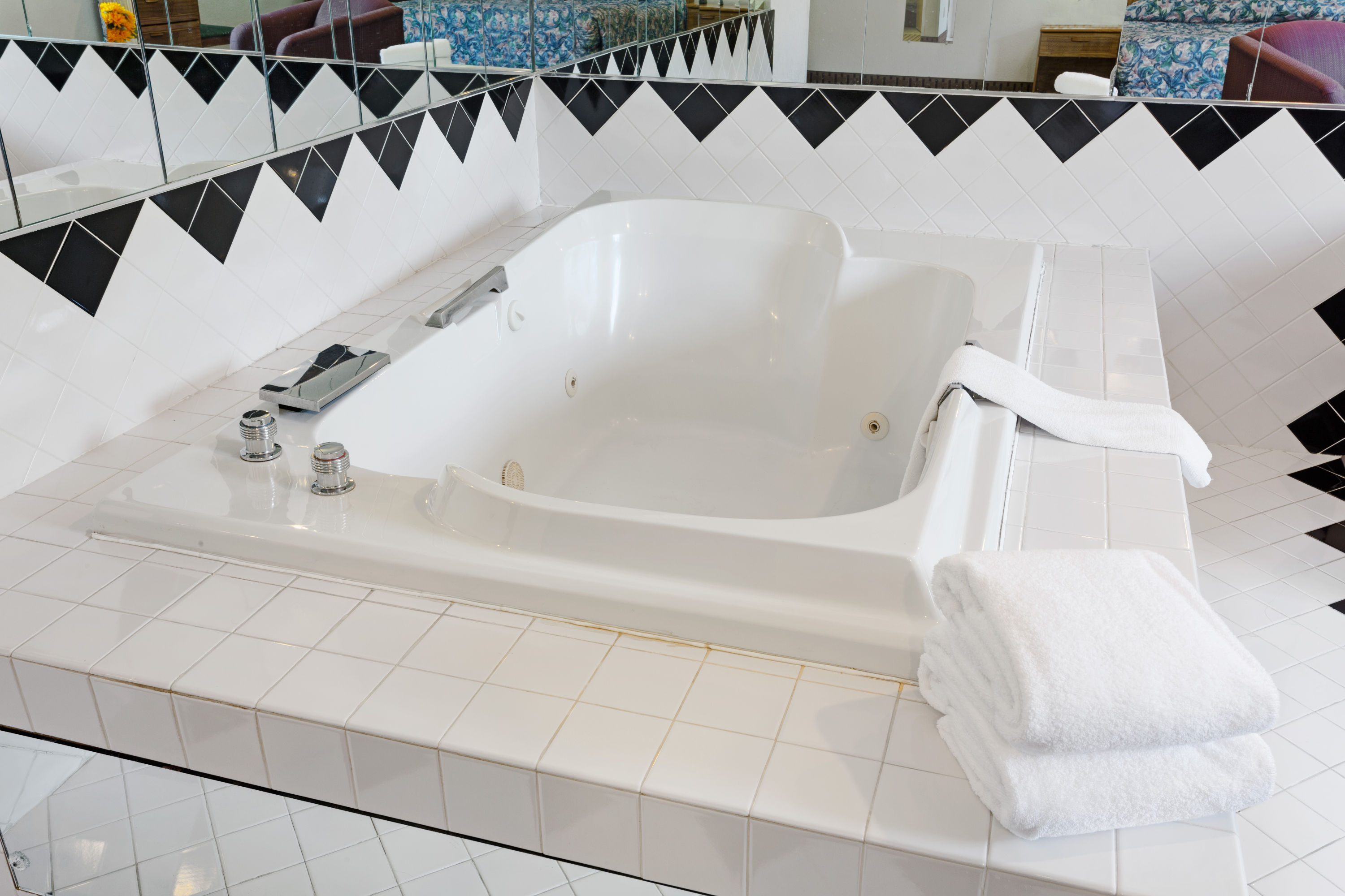 Super 8 by Wyndham Canonsburg/Pittsburgh Area suite in Canonsburg, Pennsylvania