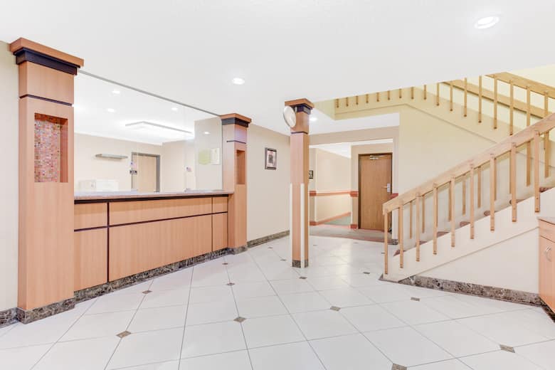 Super 8 Kutztown/Allentown Area hotel lobby in Kutztown, Pennsylvania