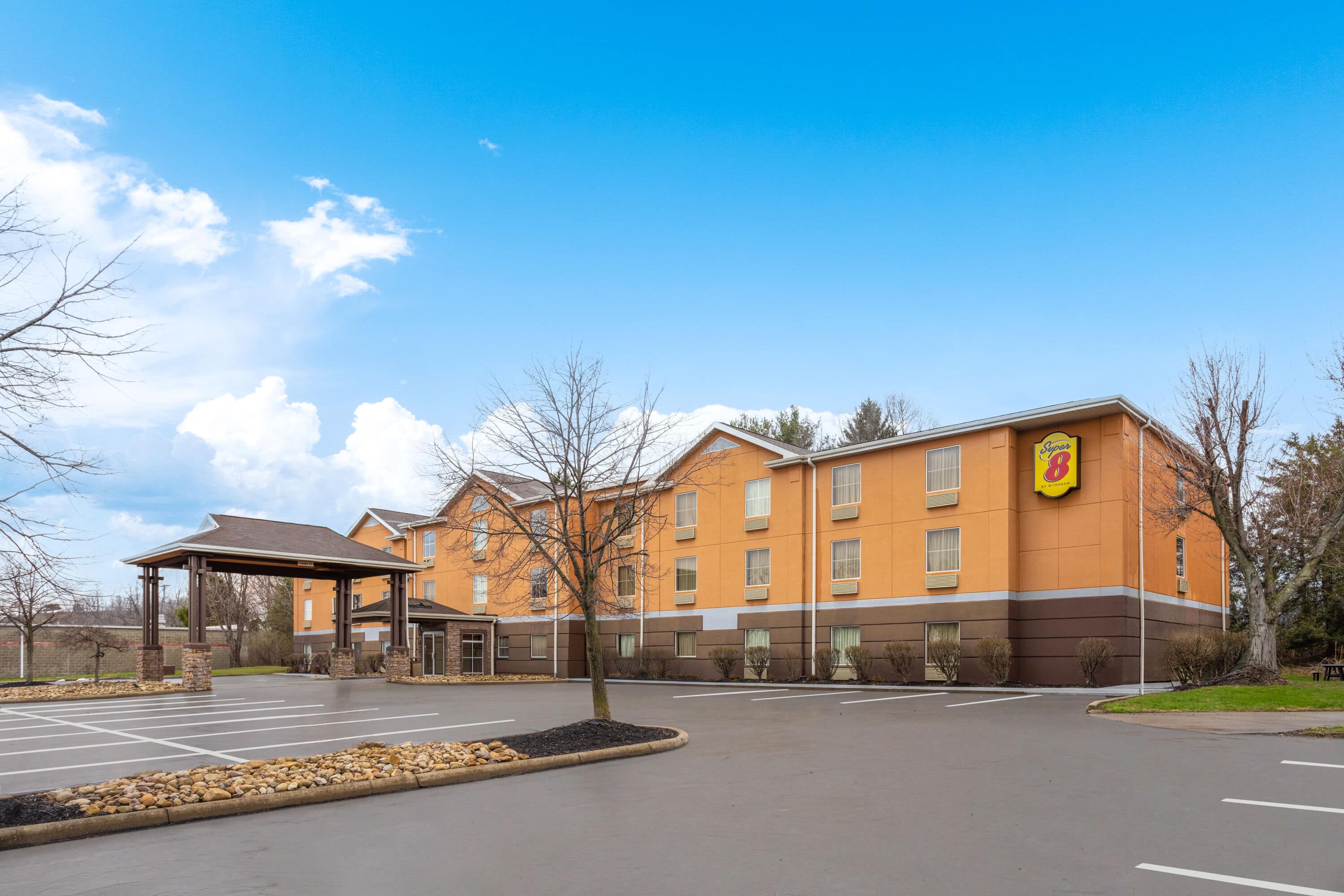 Super 8 by Wyndham Mars/Cranberry/Pittsburgh Area | Mars, PA Hotels