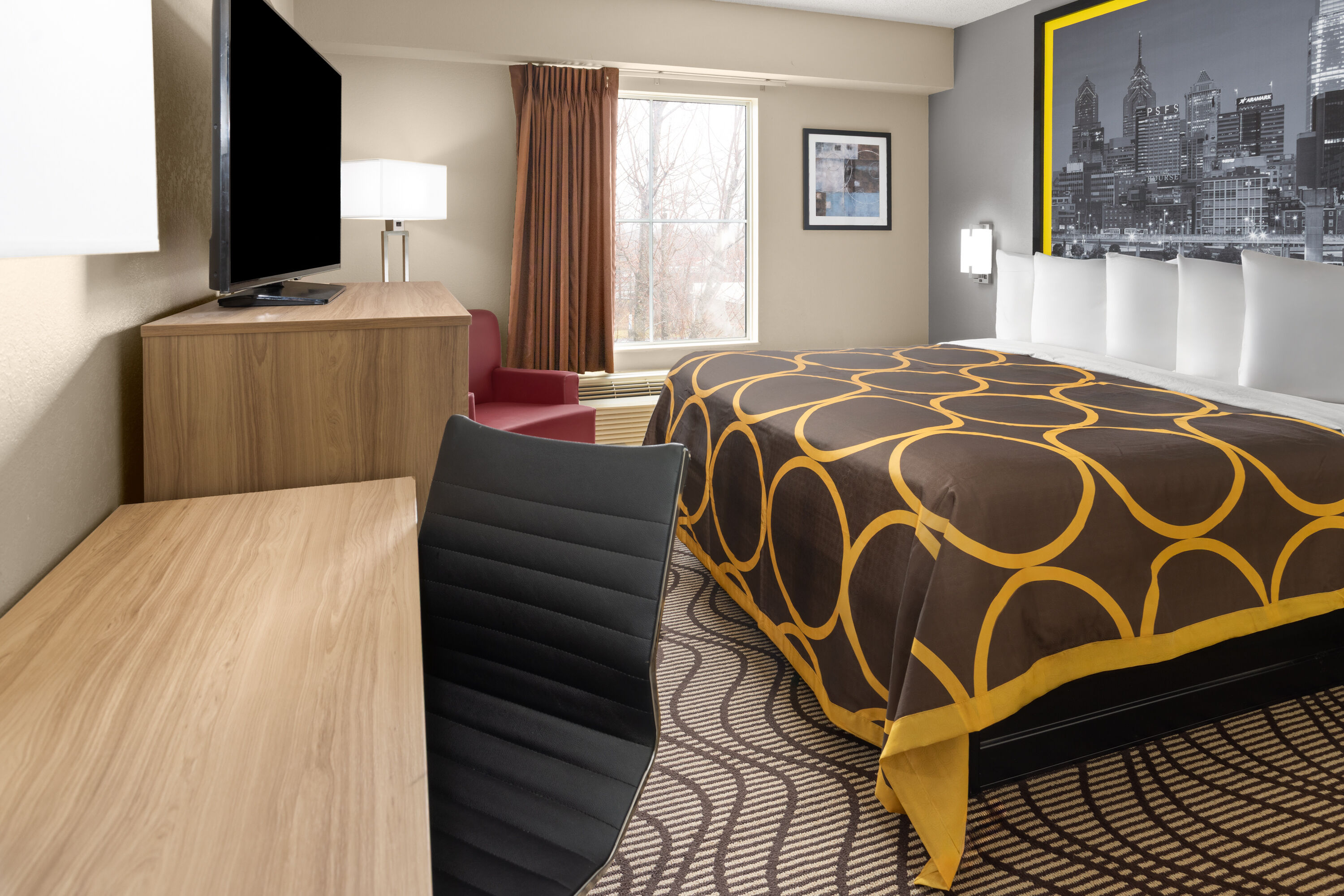 Guest room at the Super 8 by Wyndham Mars/Cranberry/Pittsburgh Area in Mars, Pennsylvania