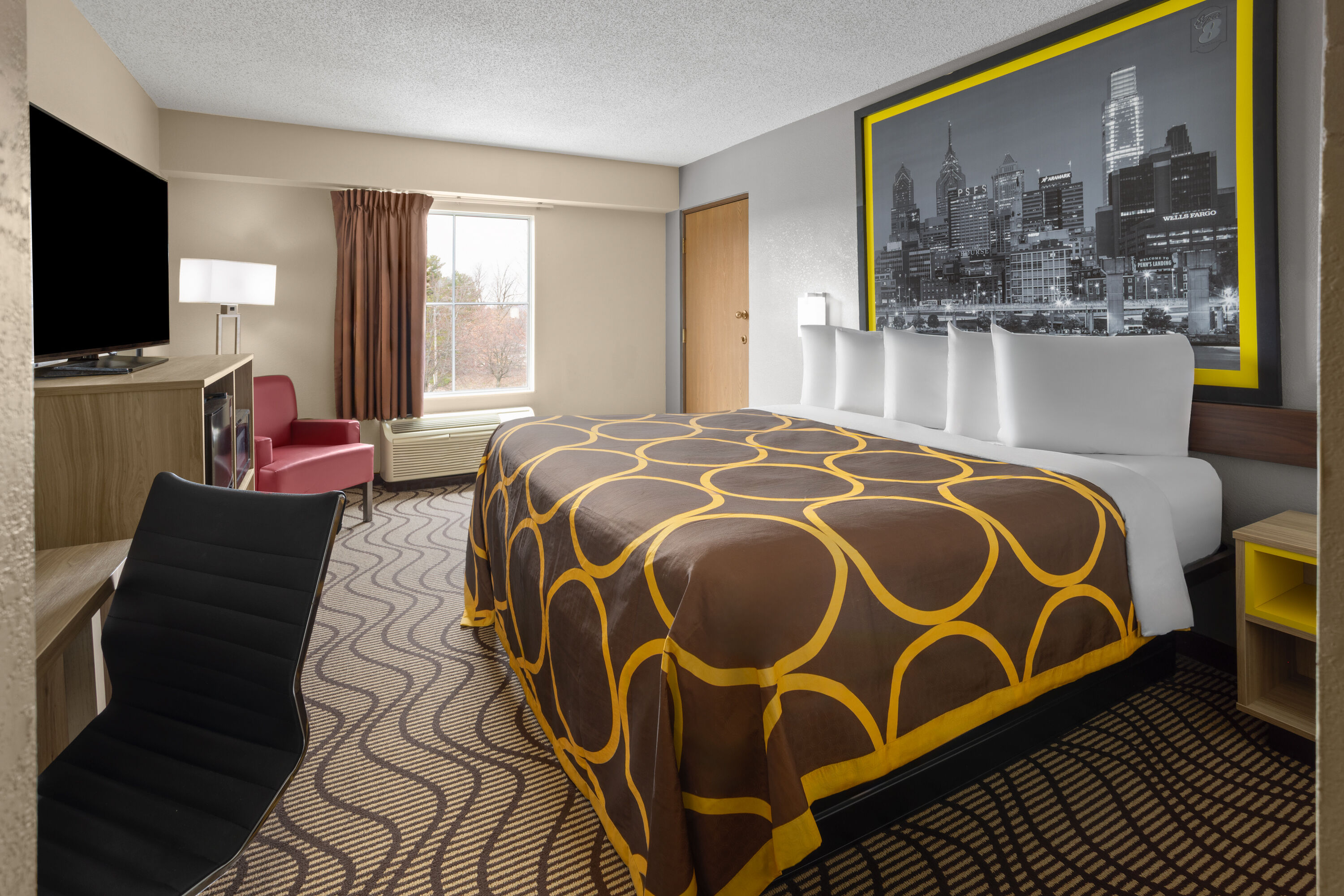Guest room at the Super 8 by Wyndham Mars/Cranberry/Pittsburgh Area in Mars, Pennsylvania