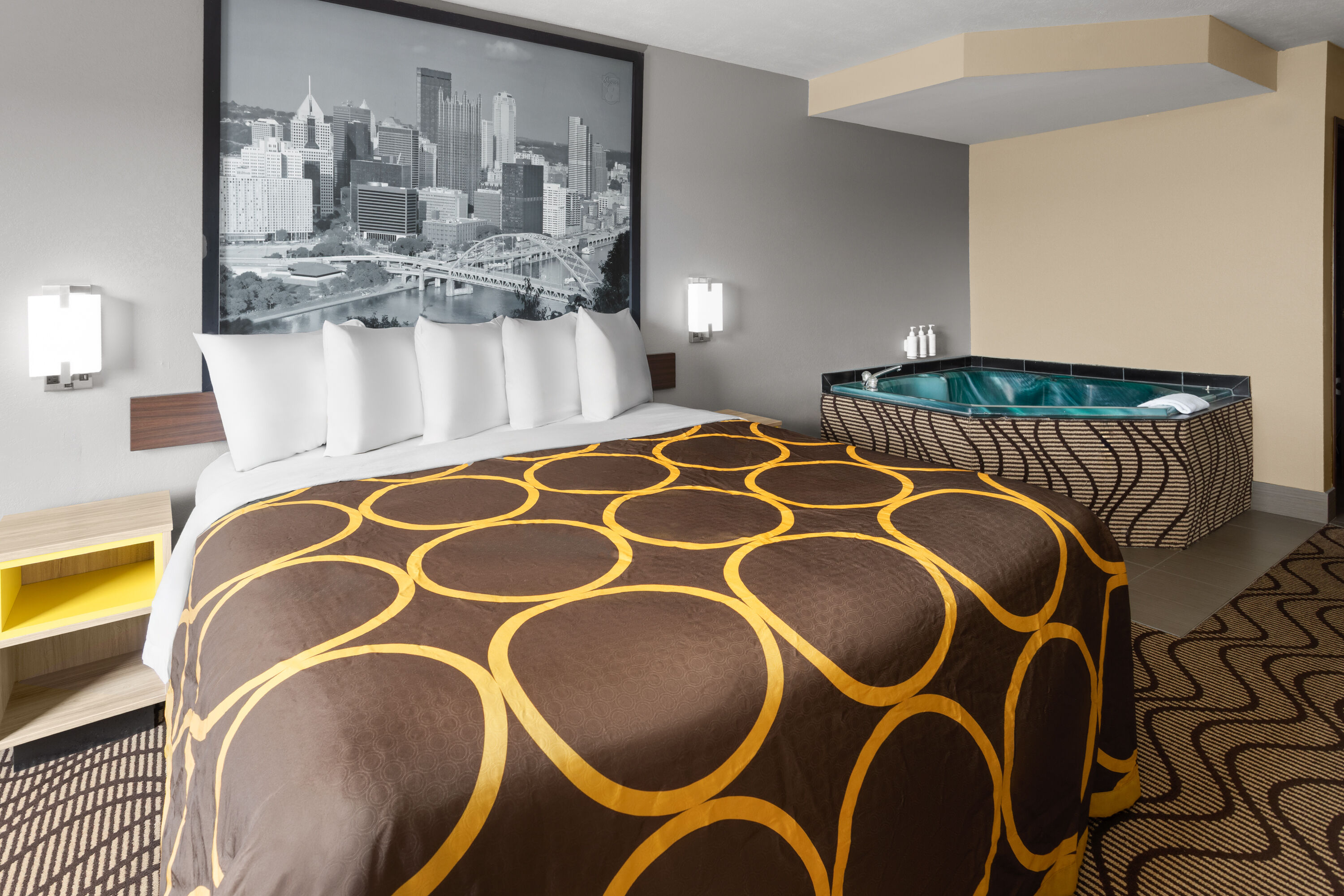 Super 8 by Wyndham Mars/Cranberry/Pittsburgh Area hot tub suite in Mars, Pennsylvania