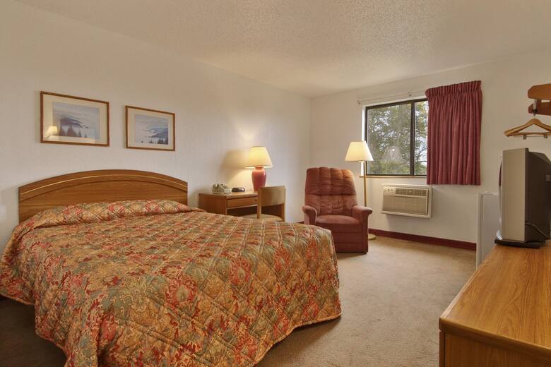 Guest room at the Super 8 New Castle in New Castle, Pennsylvania