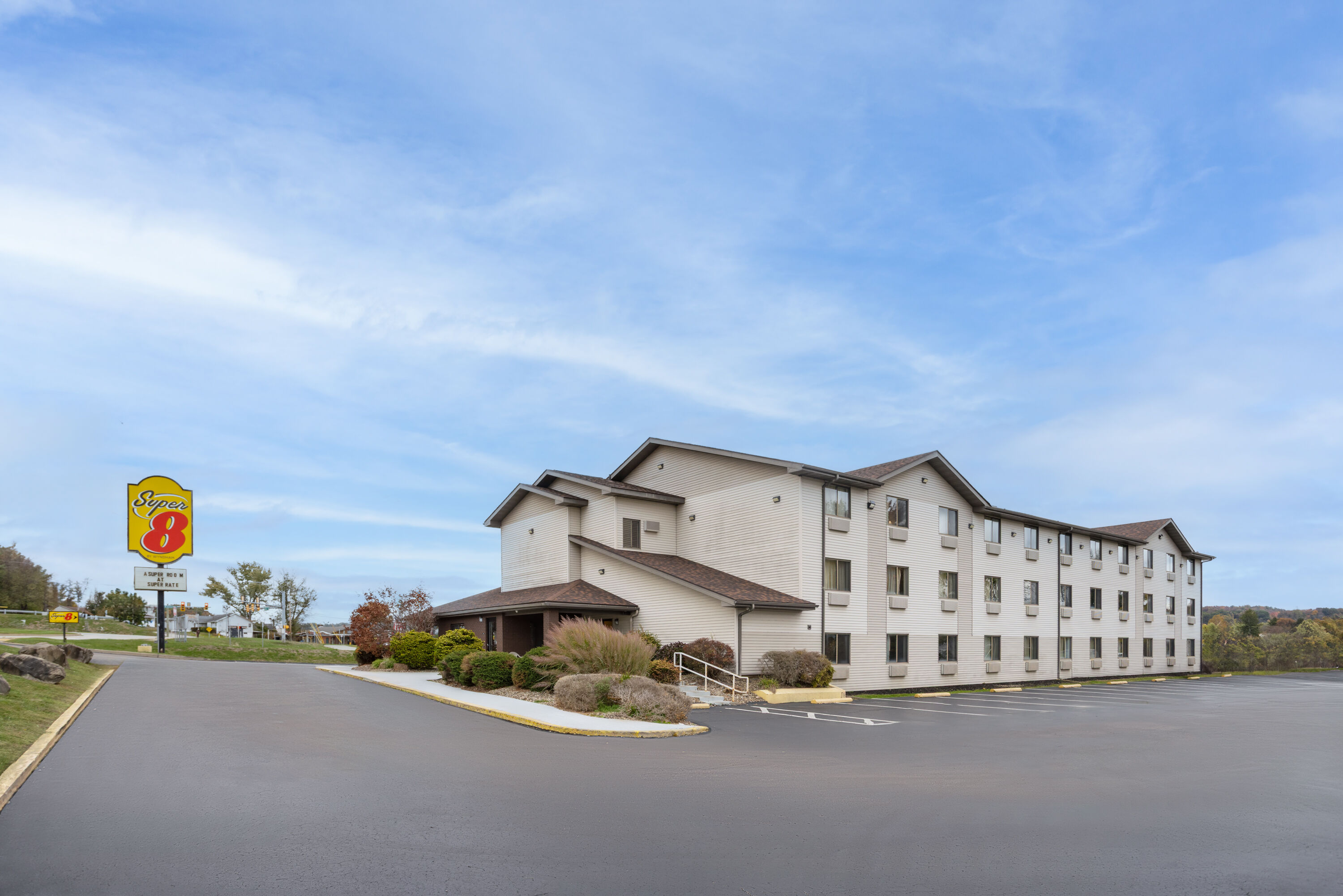 Exterior Day Image of Super 8 by Wyndham New Stanton hotel in New Stanton, Pennsylvania