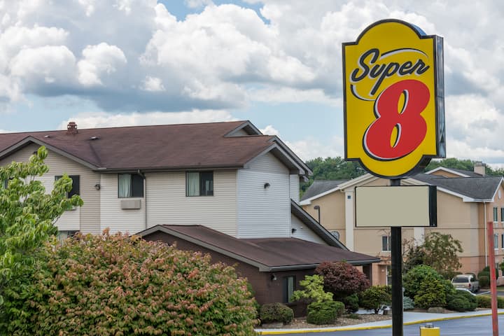 Super 8 By Wyndham New Stanton Pa Hotels Super 8 By Wyndham New Stanton Pa Hotels