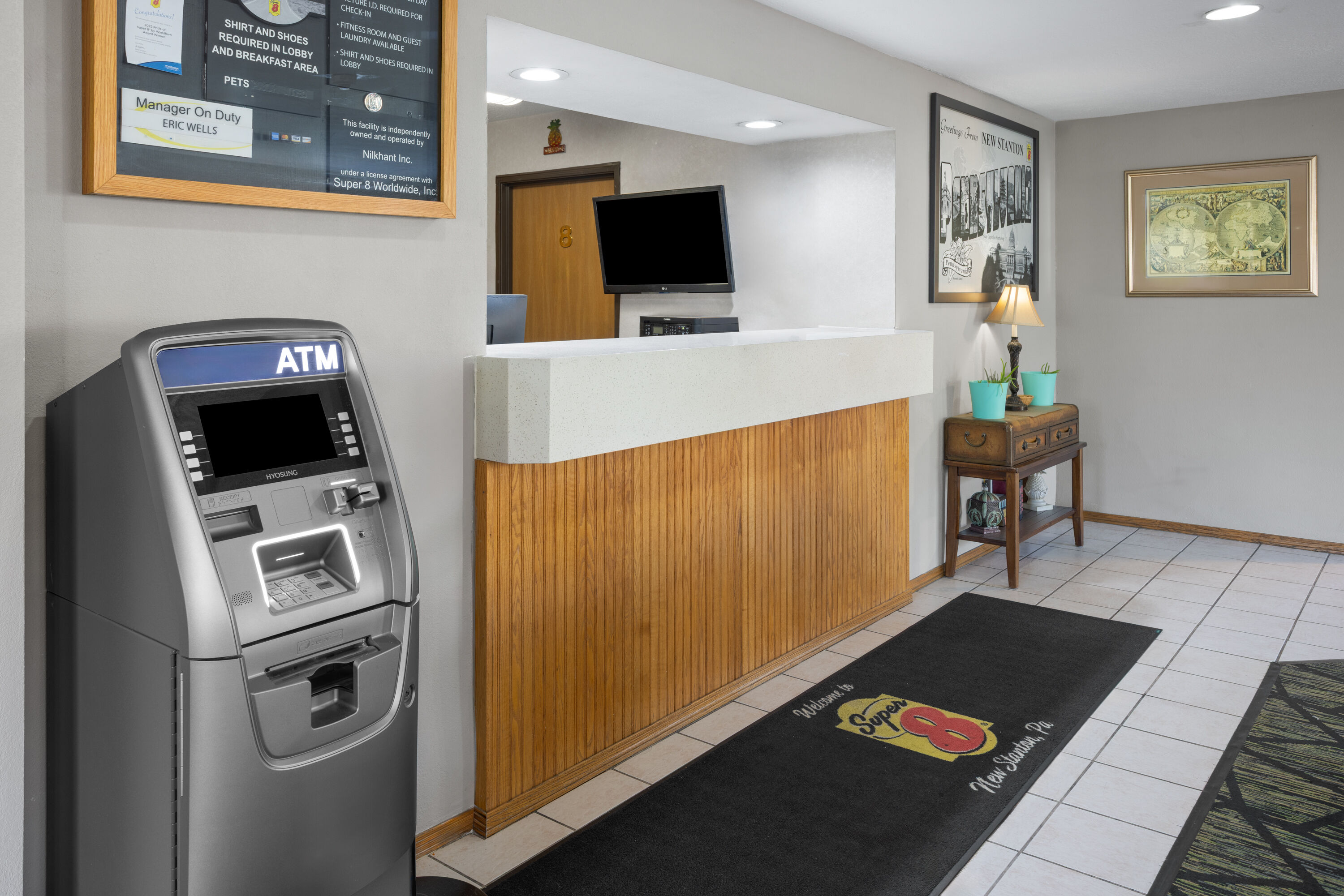 Super 8 by Wyndham New Stanton reception in New Stanton, Pennsylvania
