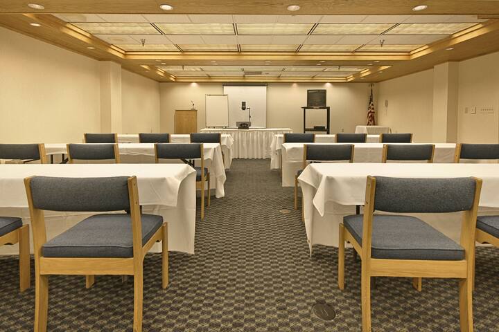 30025_meeting_room_1