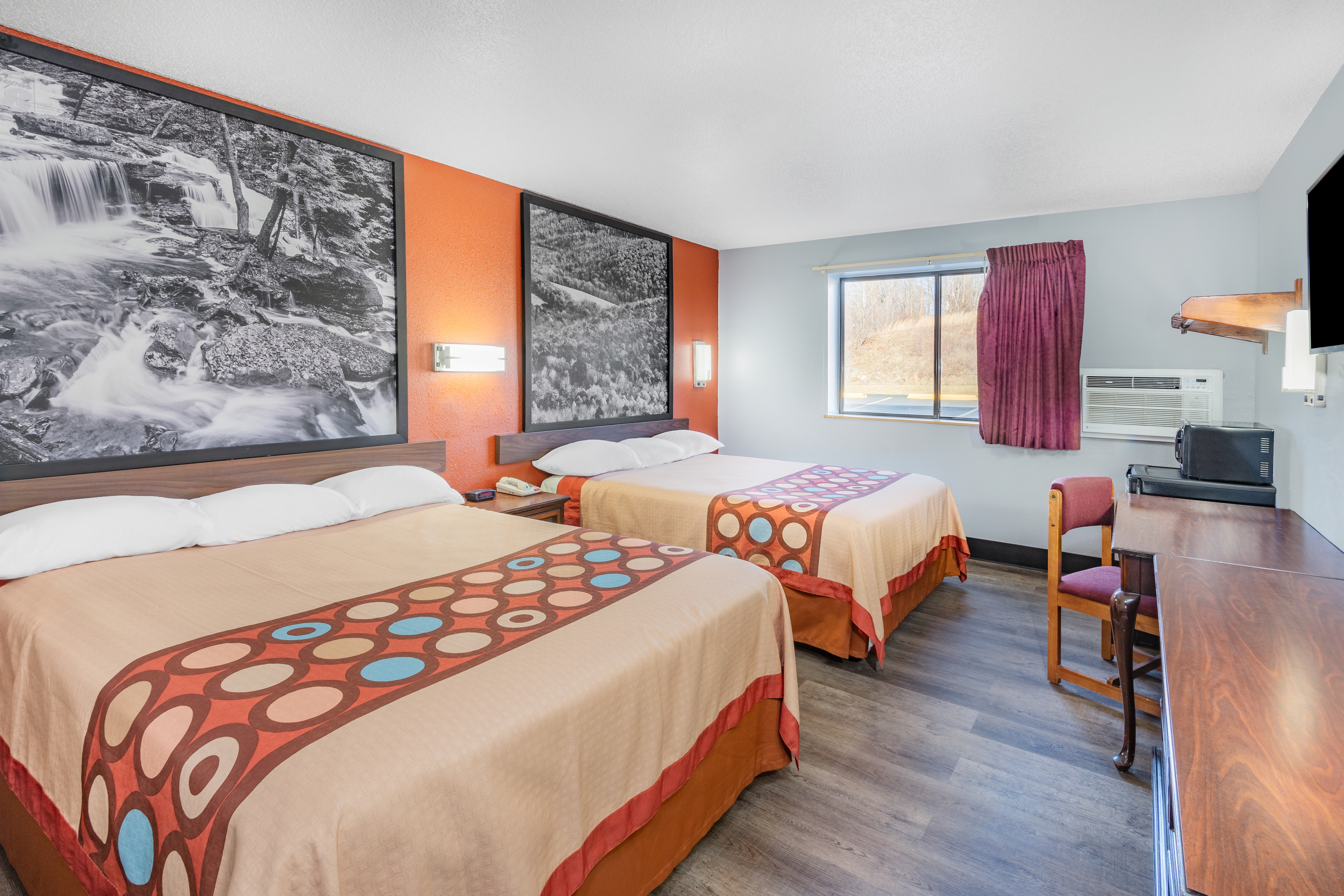 Guest room at the Super 8 by Wyndham Waynesburg in Waynesburg, Pennsylvania