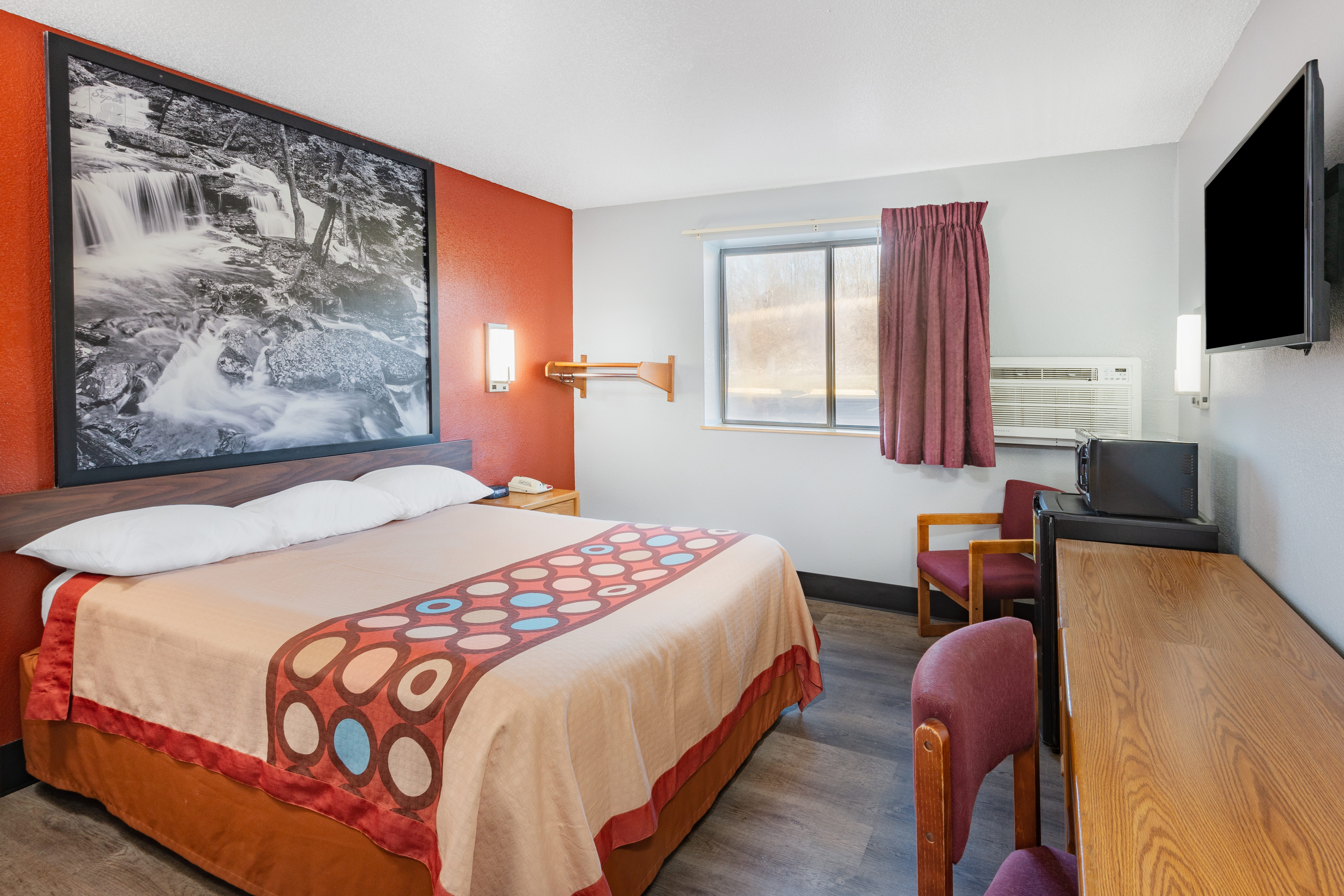 Guest room at the Super 8 by Wyndham Waynesburg in Waynesburg, Pennsylvania