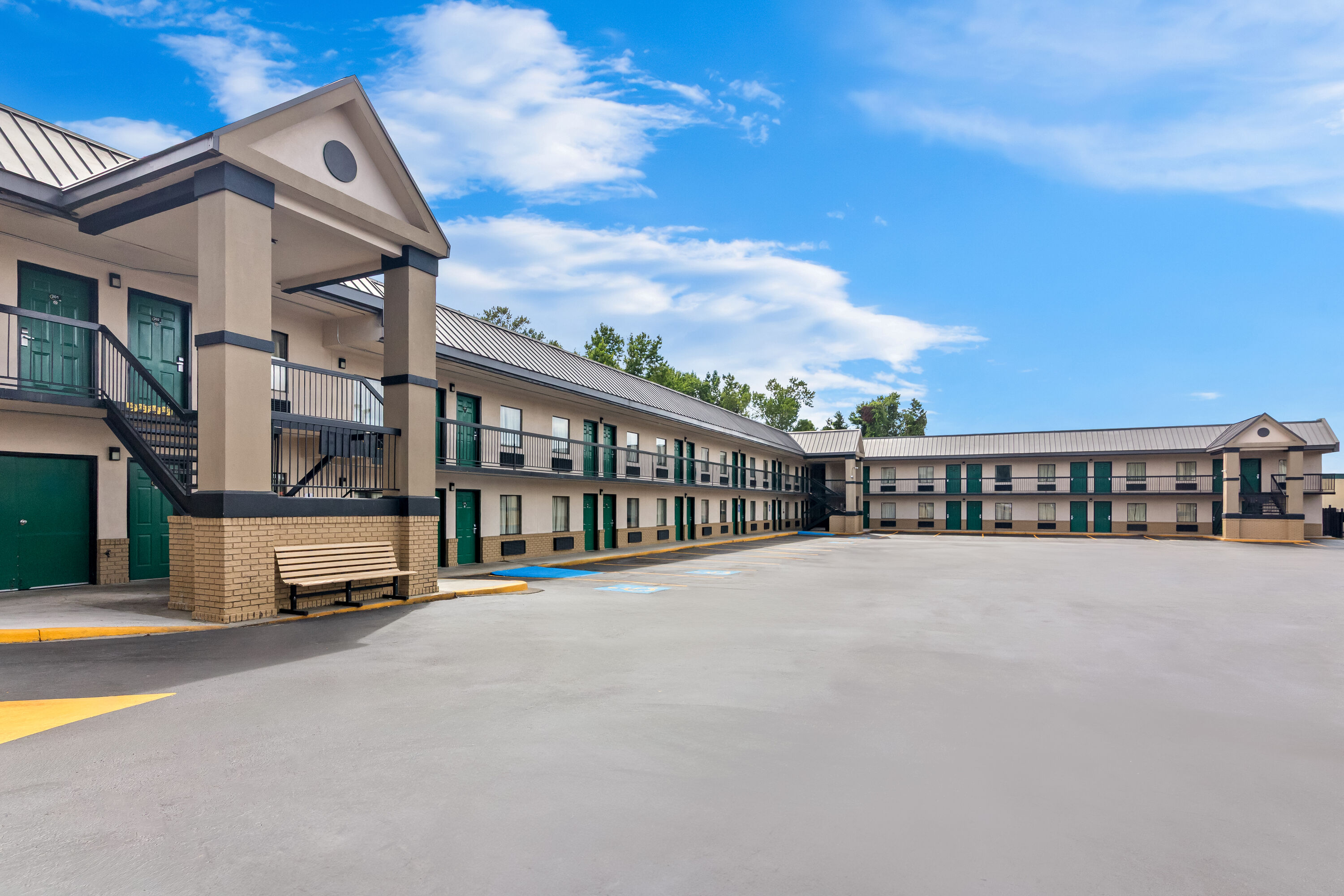 Exterior Day Image of Super 8 by Wyndham Columbia hotel in Columbia, South Carolina