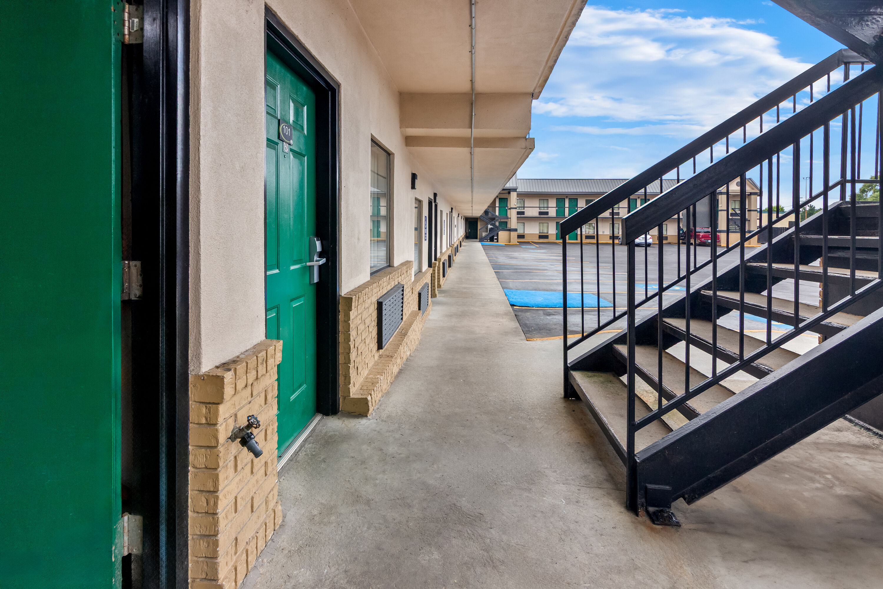 Exterior Day Image of Super 8 by Wyndham Columbia hotel in Columbia, South Carolina