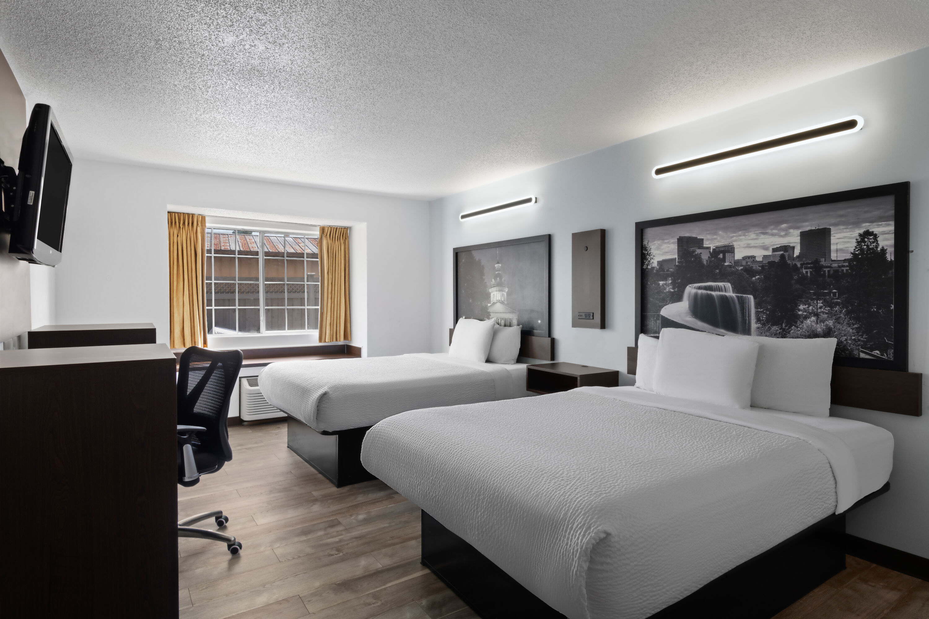 Guest room at the Super 8 by Wyndham Harbison/Parkridge Hospital in Columbia, South Carolina