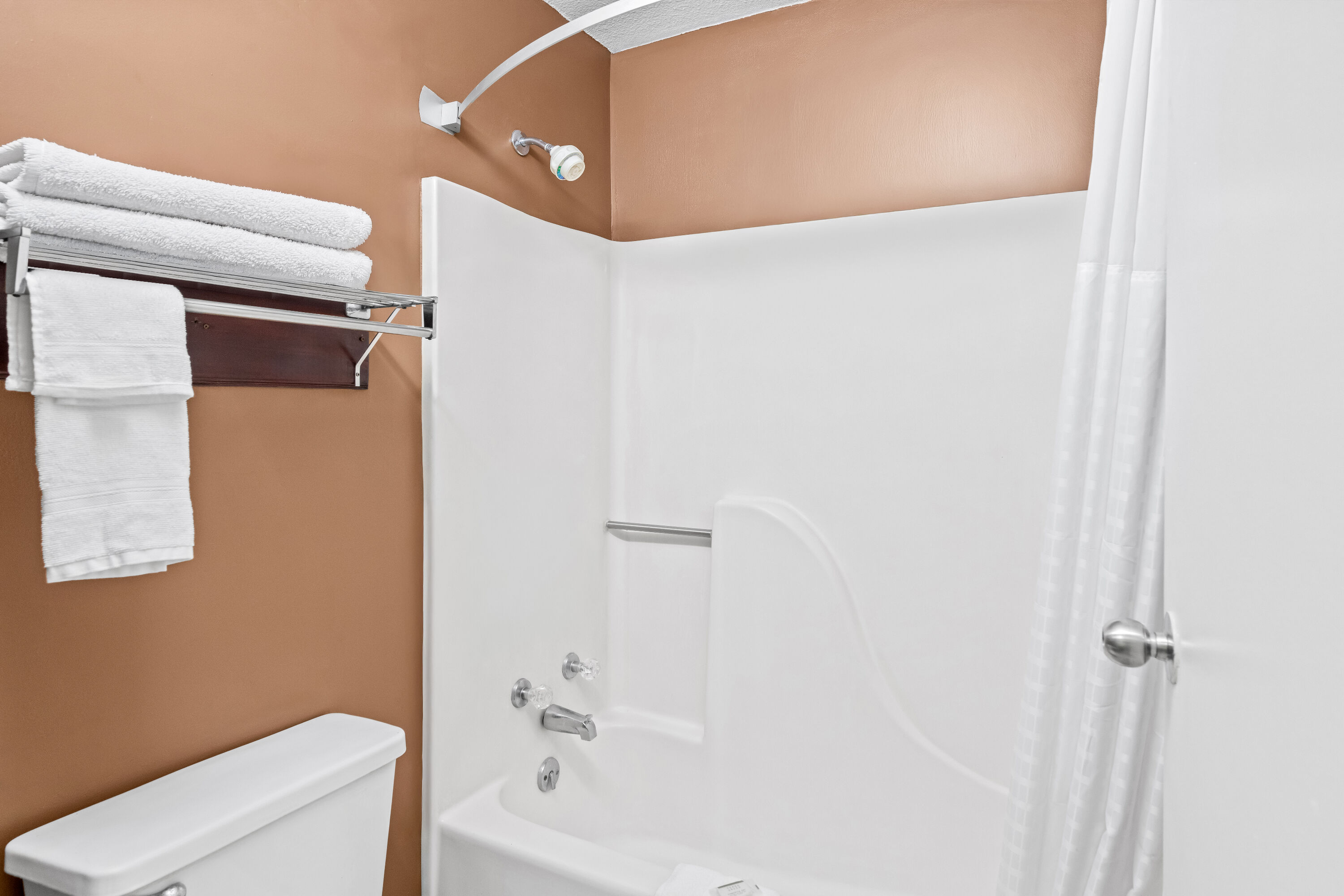 Guest room bath at the Super 8 by Wyndham Gaffney in Gaffney, South Carolina