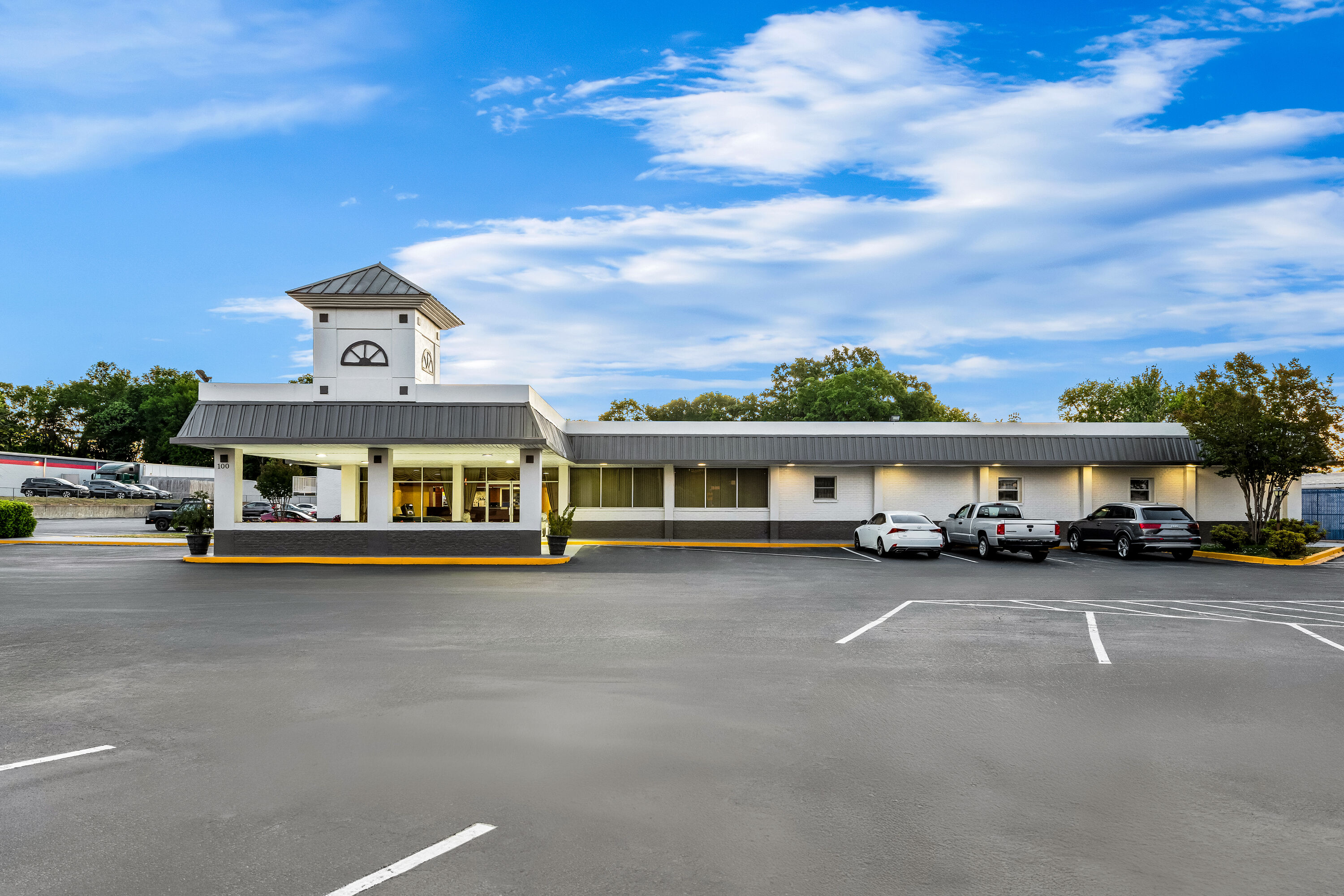 Exterior Day Image of Super 8 by Wyndham Gaffney hotel in Gaffney, South Carolina