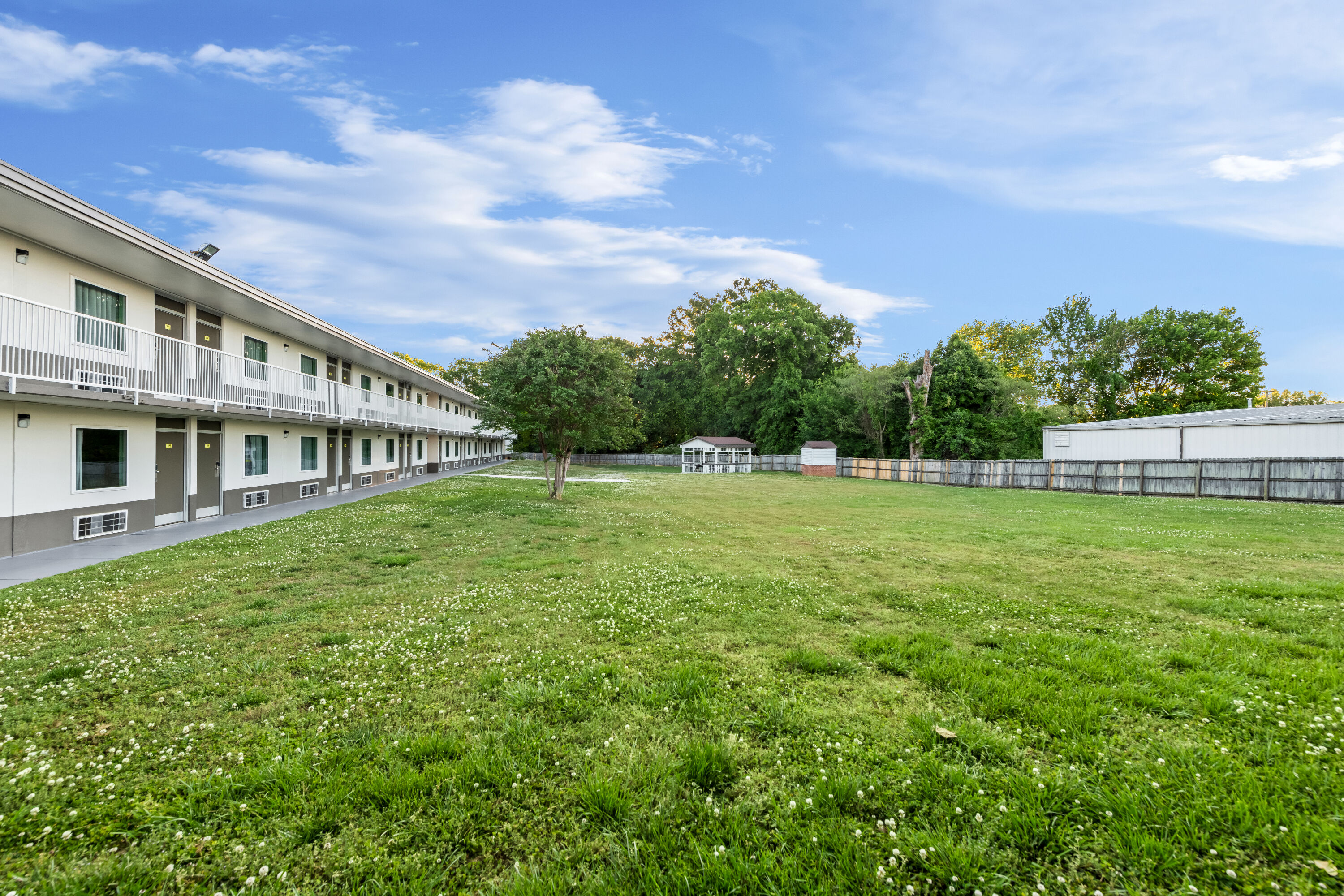 Exterior Day Image of Super 8 by Wyndham Gaffney hotel in Gaffney, South Carolina