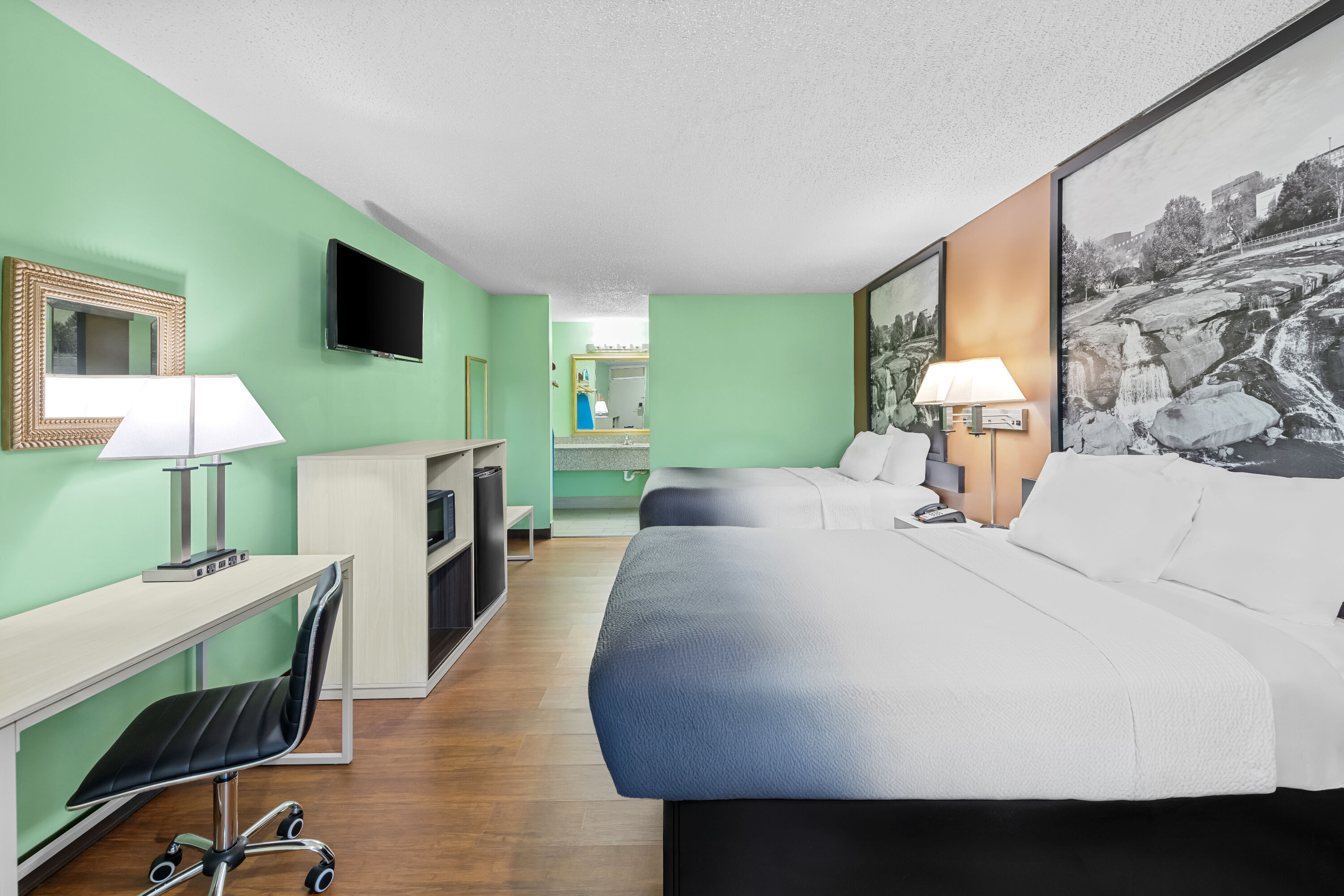 Double bed guest room at the Super 8 by Wyndham Gaffney in Gaffney, South Carolina