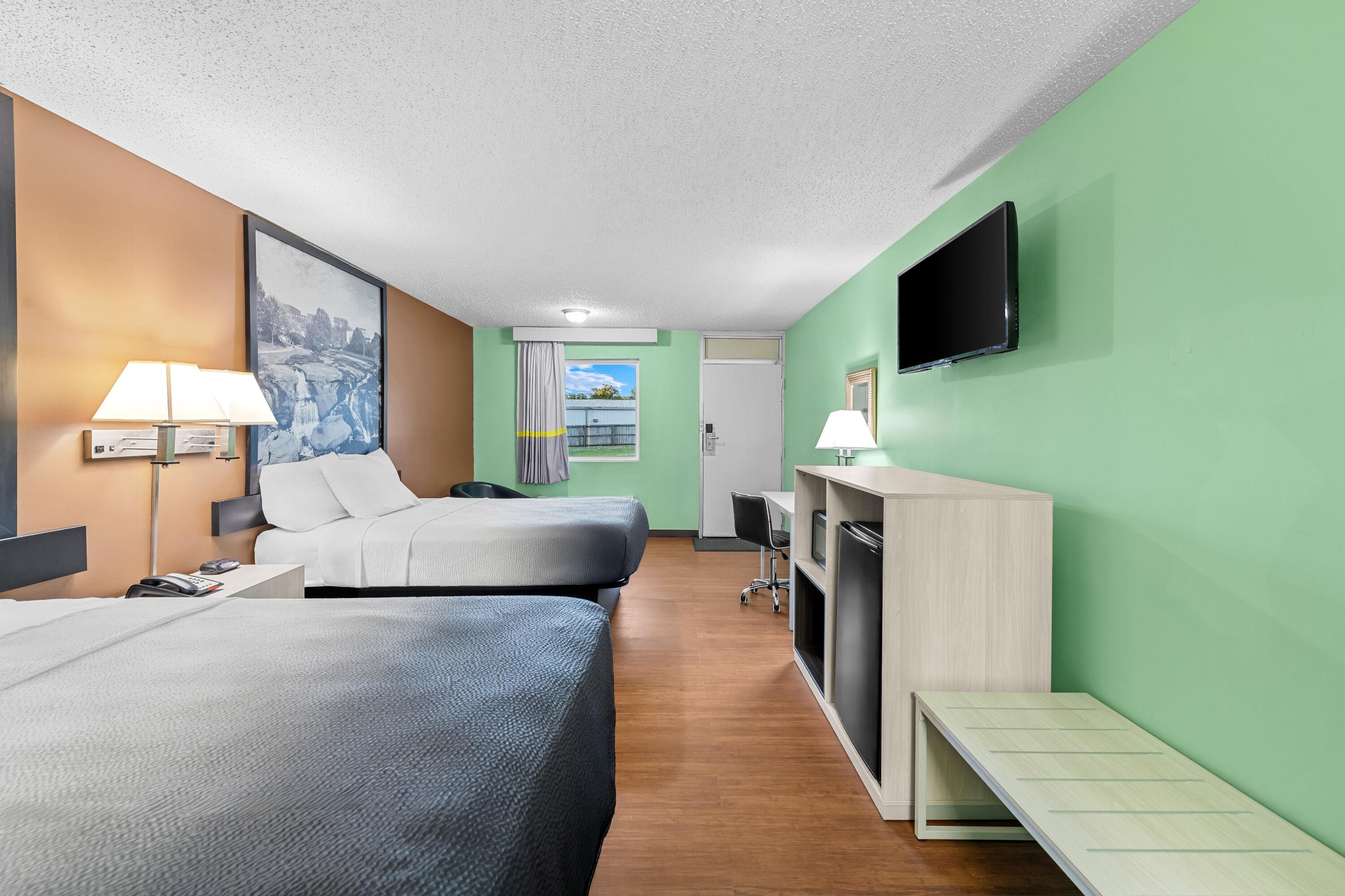 Double bed guest room at the Super 8 by Wyndham Gaffney in Gaffney, South Carolina