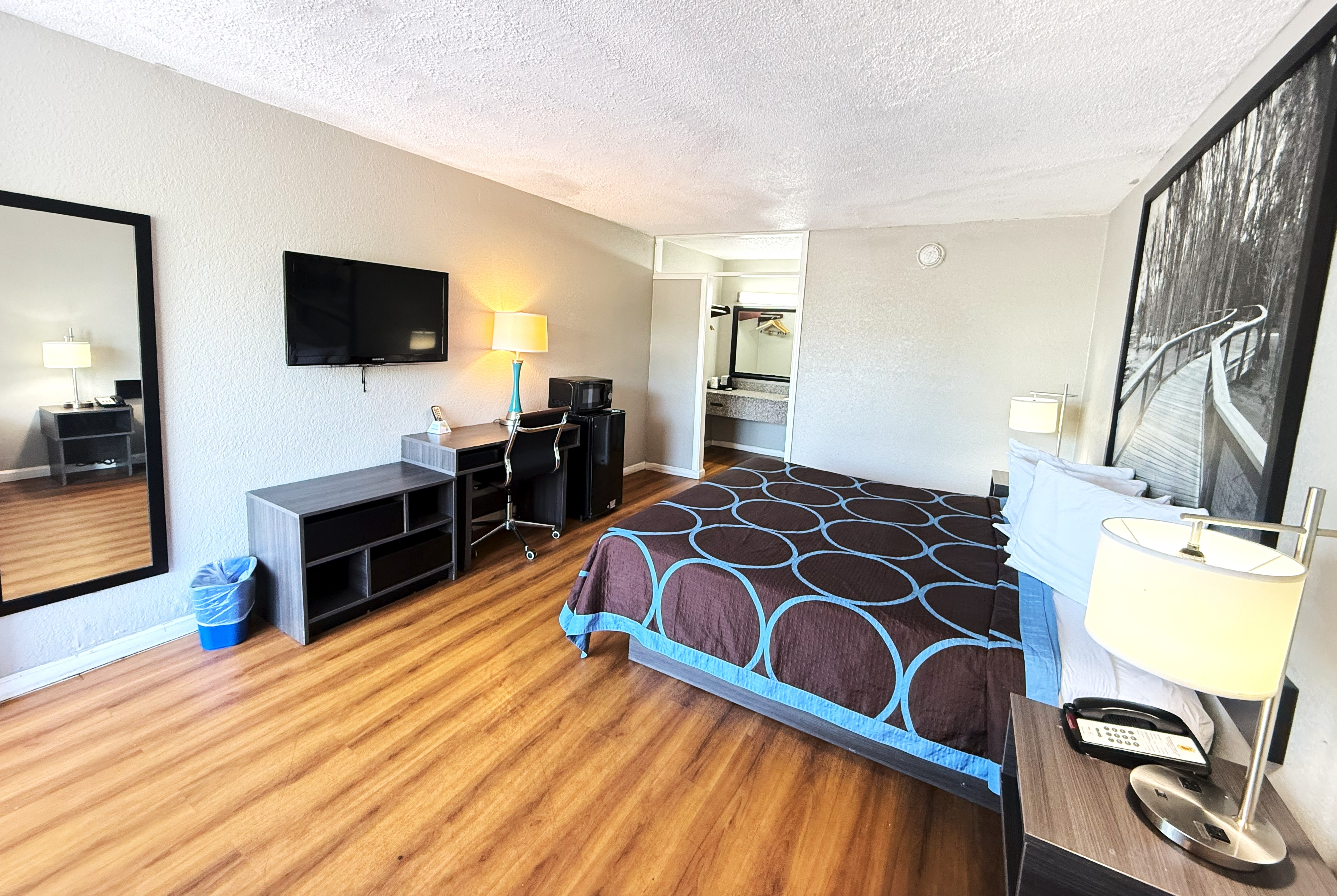 Guest room at the Super 8 by Wyndham Hardeeville/Savannah North in Hardeeville, South Carolina