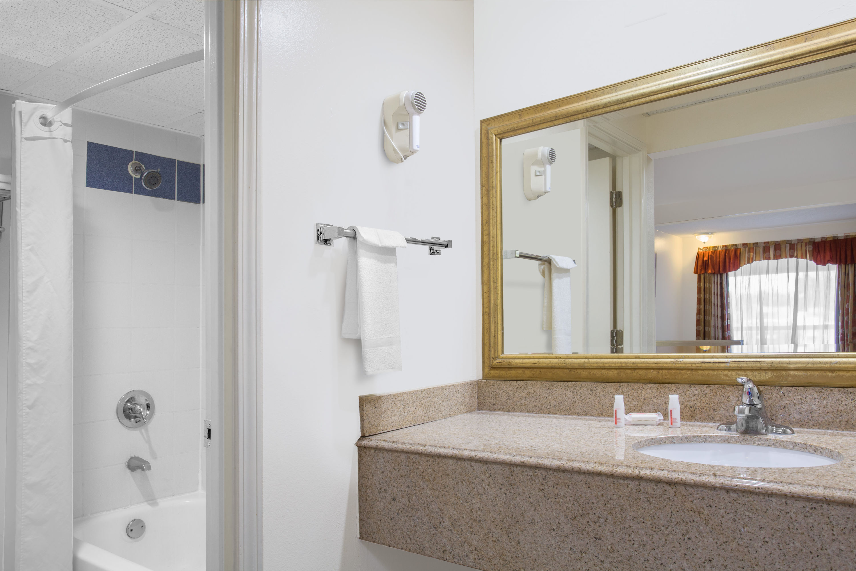 Guest room bath at the Super 8 by Wyndham Port Royal/Beaufort in Port Royal, South Carolina