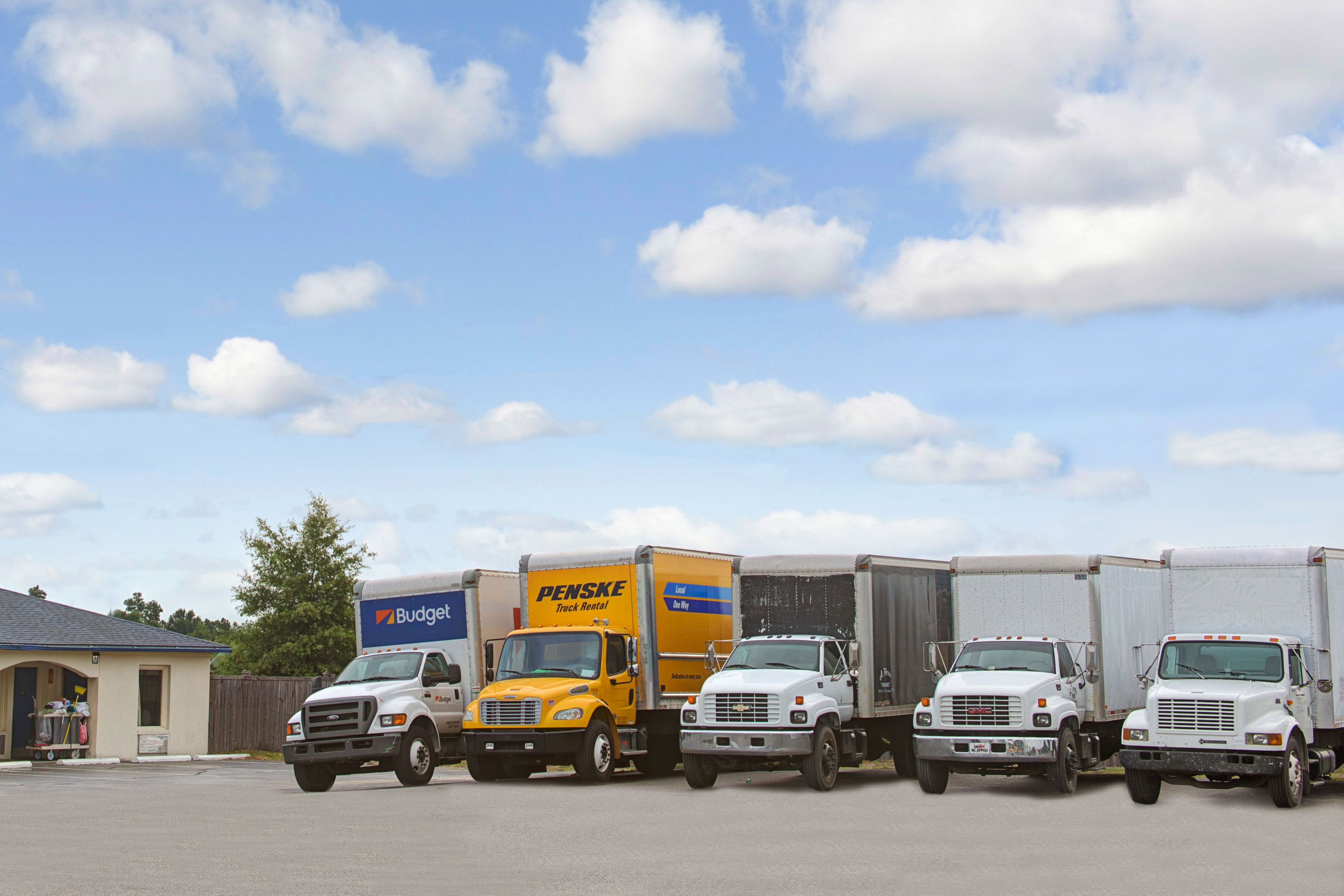 Exterior of Super 8 by Wyndham Walterboro hotel in Walterboro, South Carolina