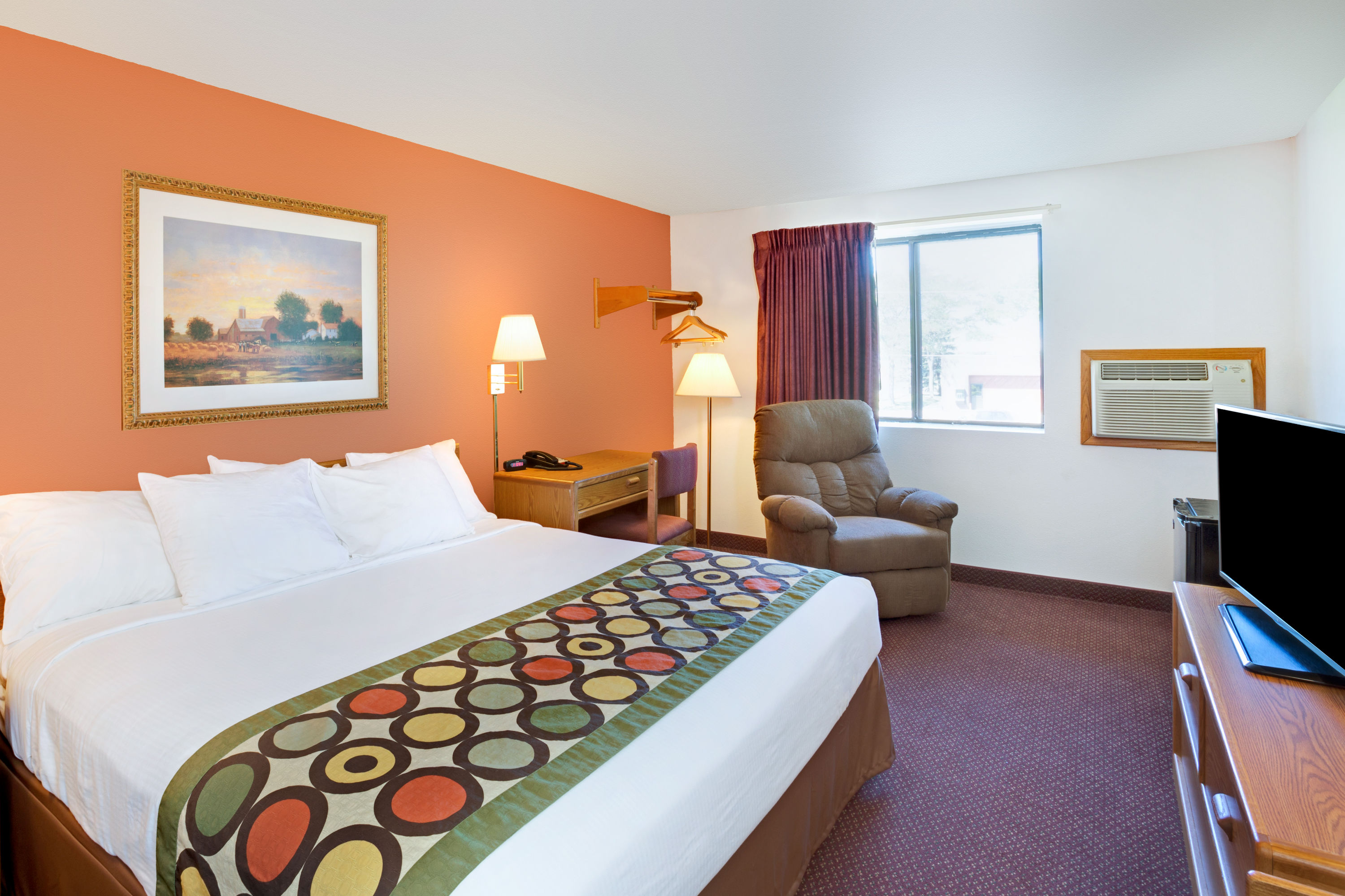 Super 8 by Wyndham Aberdeen East Aberdeen, SD Hotels