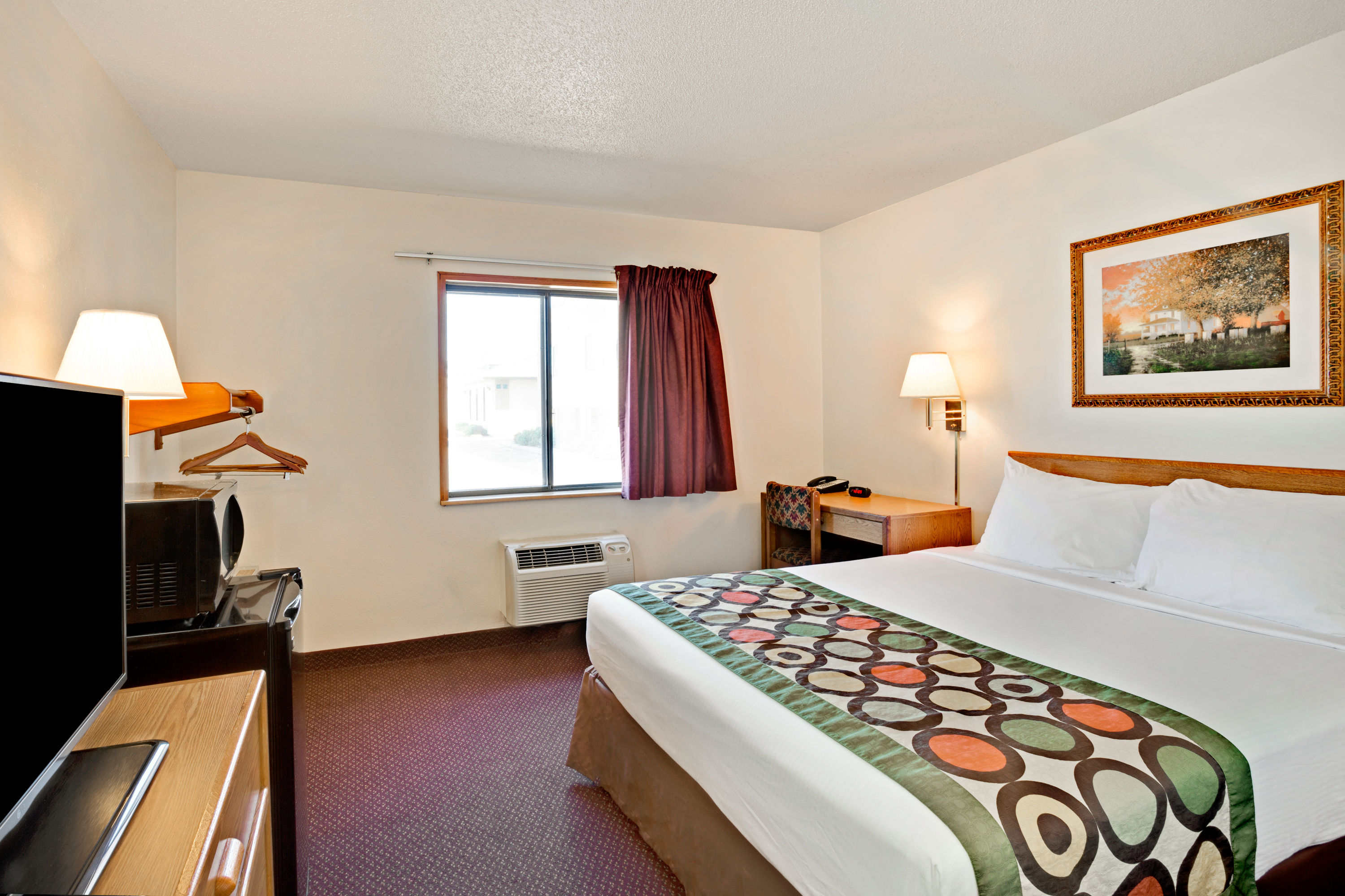 Super 8 by Wyndham Aberdeen East Aberdeen, SD Hotels