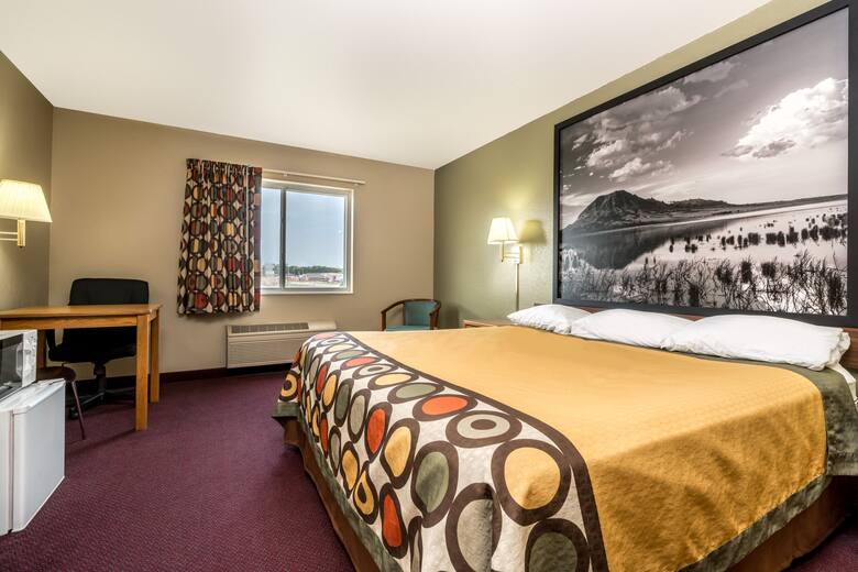 Guest room at the Super 8 Beresford in Beresford, South Dakota