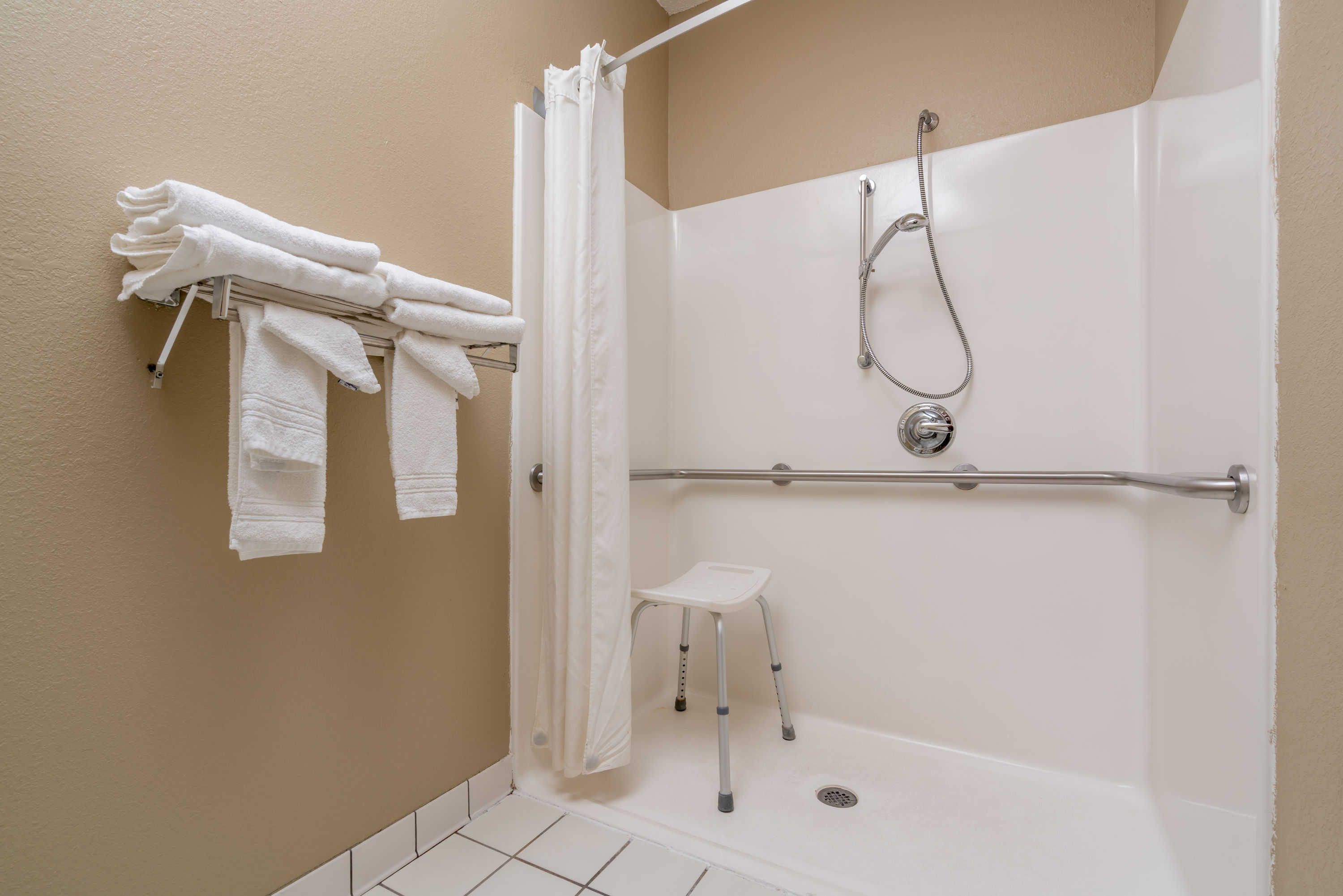 Guest room at the Super 8 by Wyndham Beresford in Beresford, South Dakota