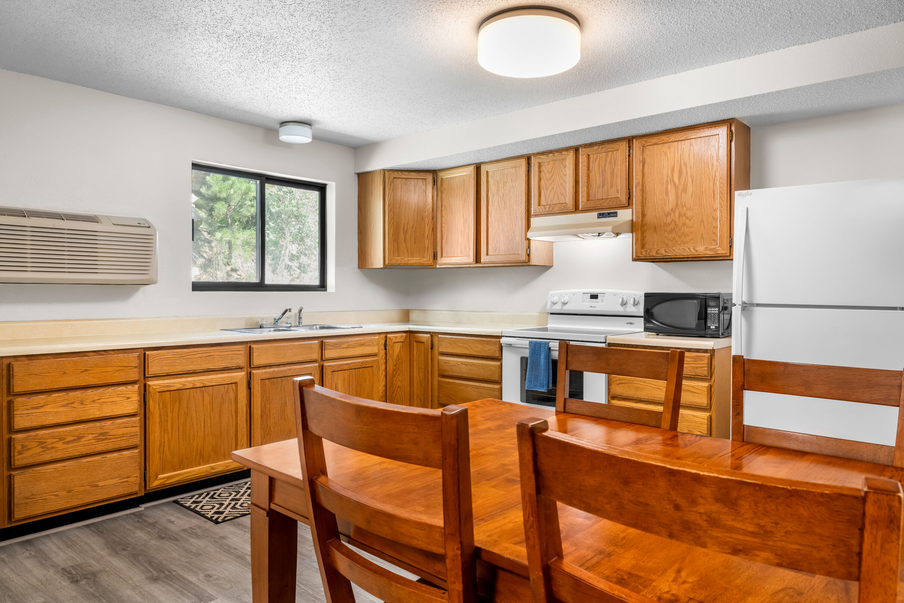 Super 8 by Wyndham Custer/Crazy Horse Area suite kitchen in Custer, South Dakota