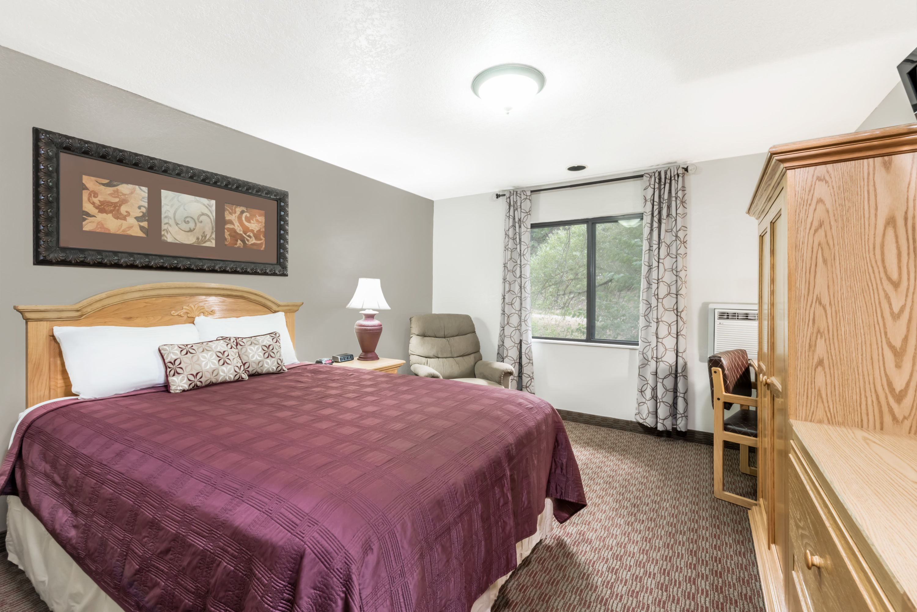 Guest room at the Super 8 by Wyndham Deadwood/Black Hills Area in Deadwood, South Dakota