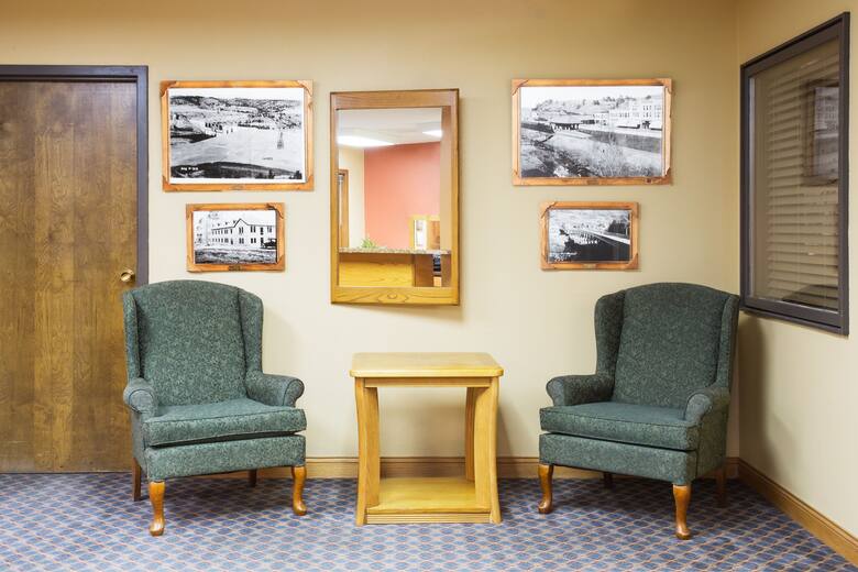 Super 8 Hot Springs hotel lobby in Hot Springs, South Dakota