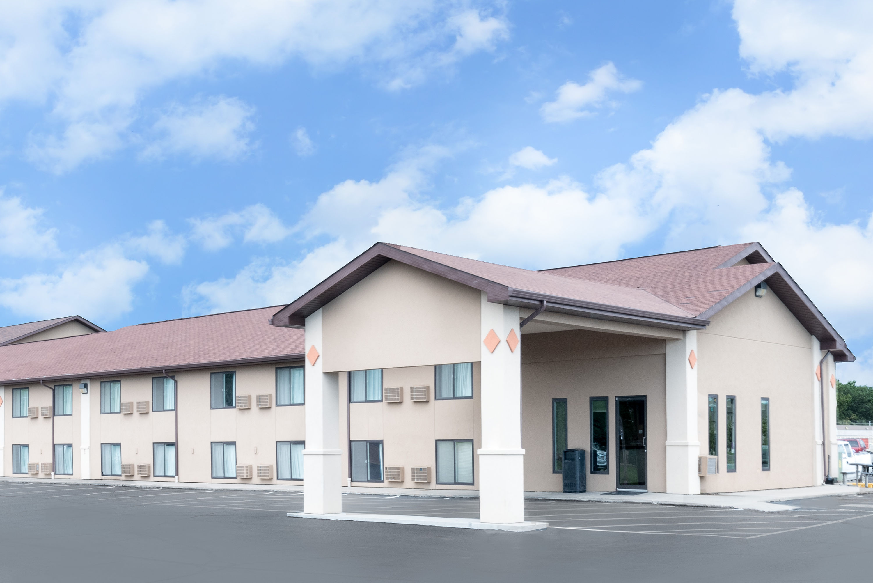 Super 8 By Wyndham Huron Huron Sd Hotels