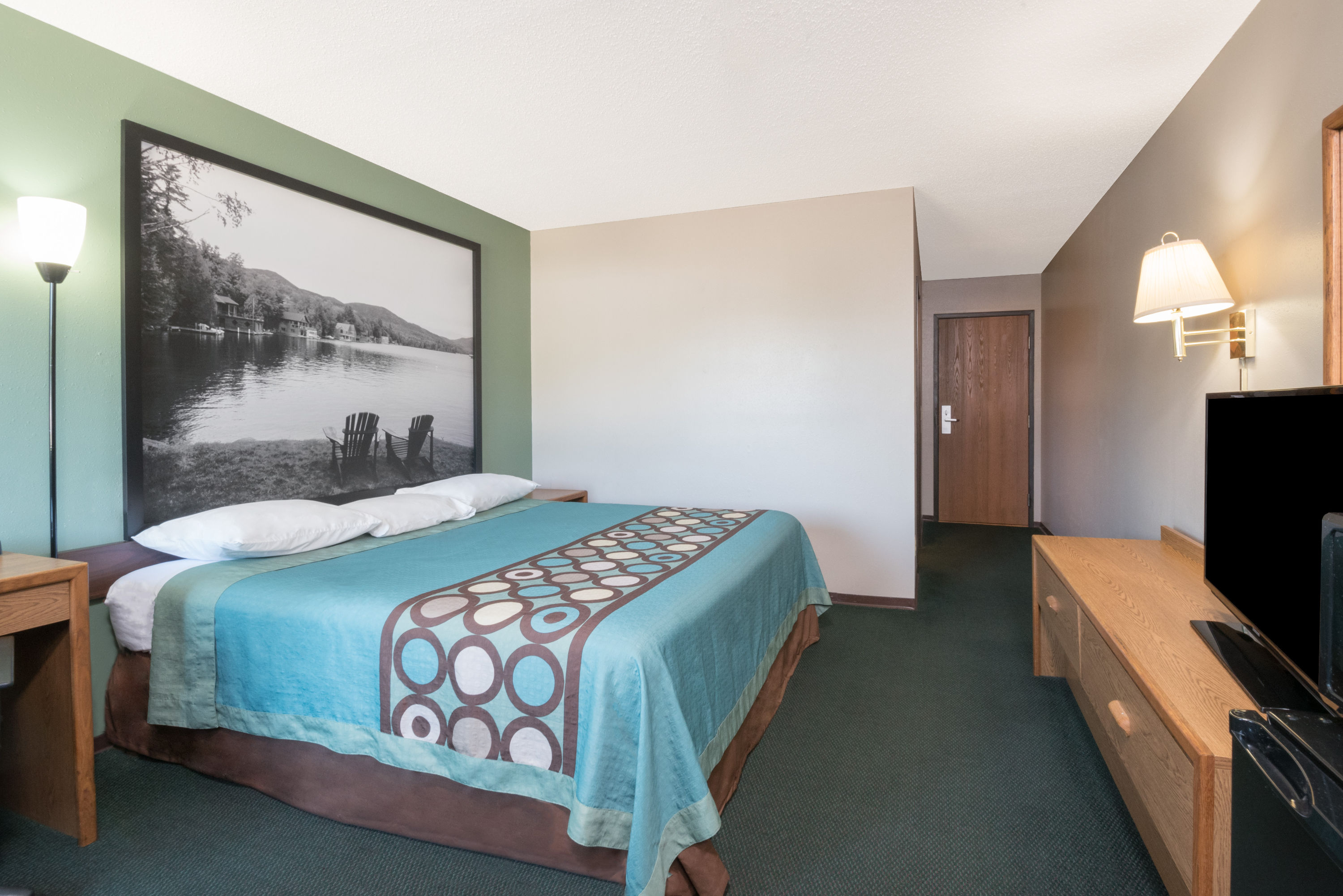 Guest room at the Super 8 by Wyndham Milbank SD in Milbank, South Dakota