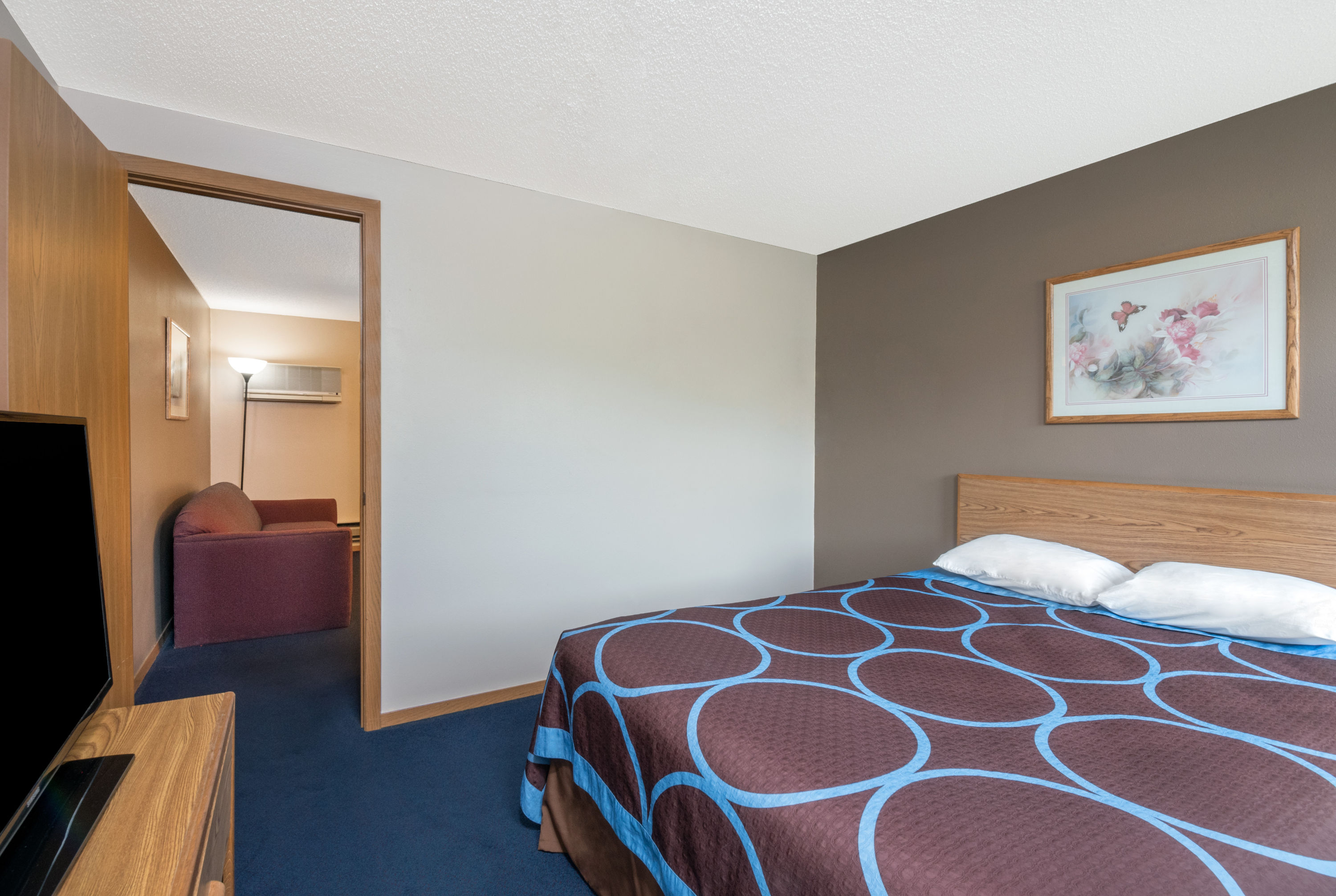 Super 8 by Wyndham Milbank SD Milbank, SD Hotels