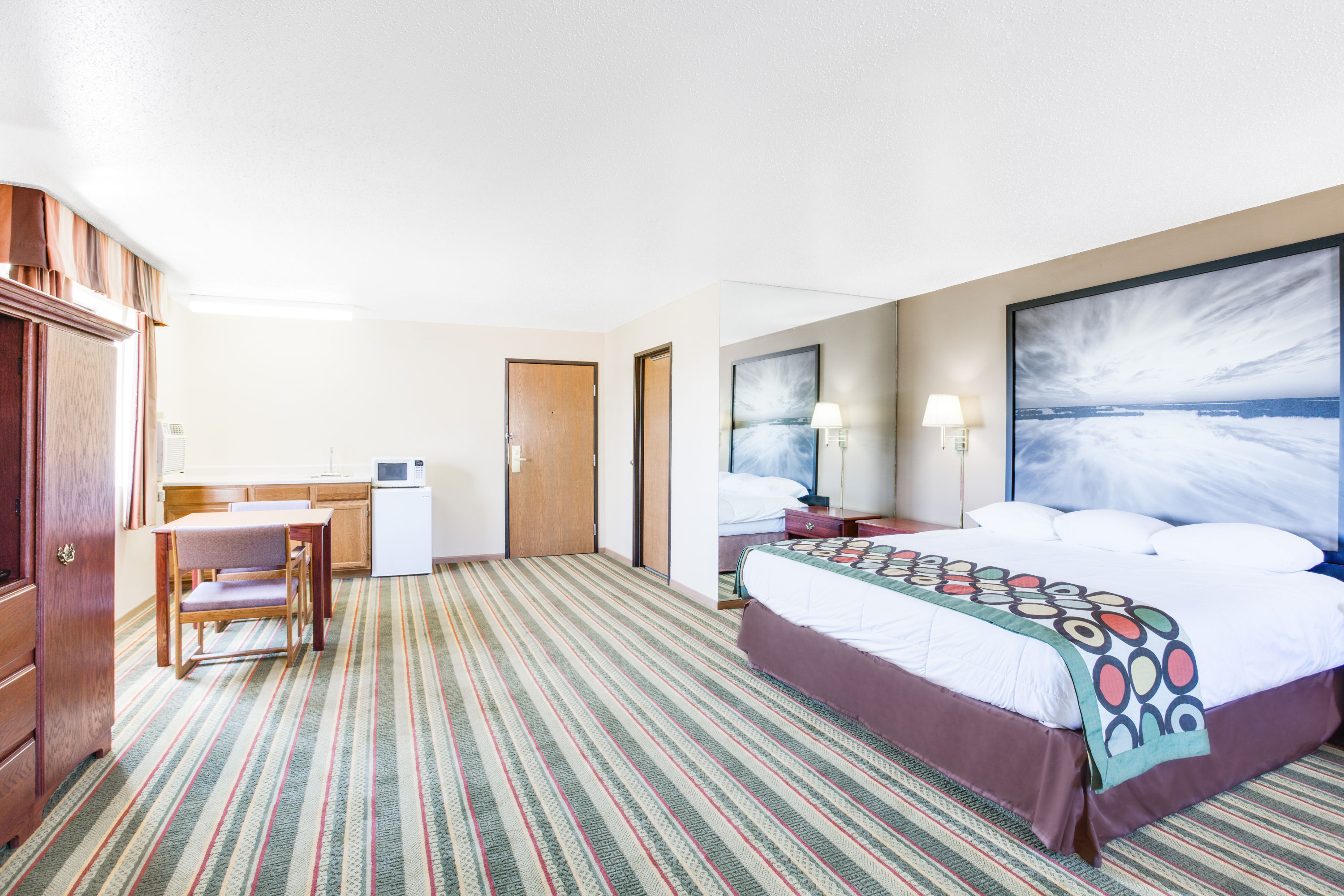 Super 8 by Wyndham Mitchell Mitchell, SD Hotels