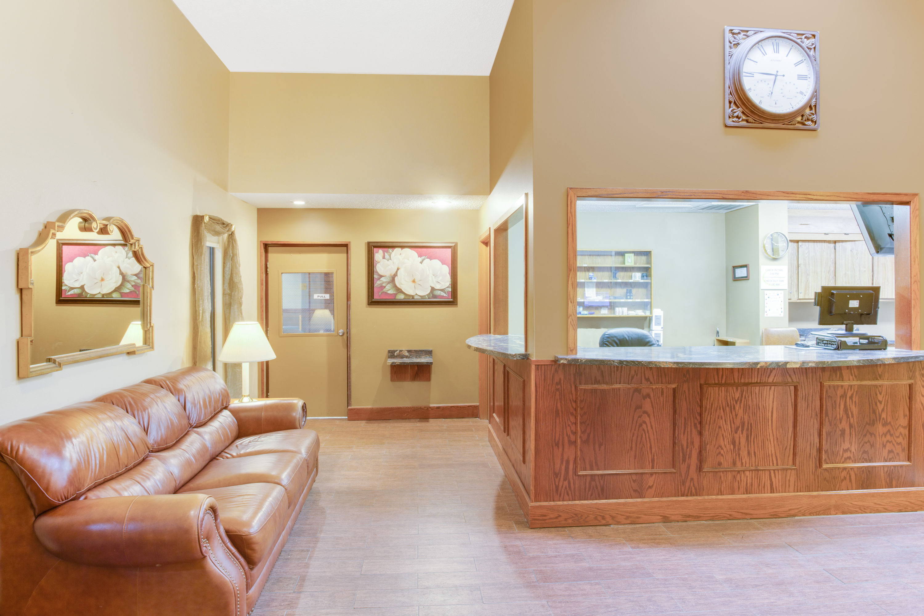 Super 8 by Wyndham Mitchell Mitchell, SD Hotels