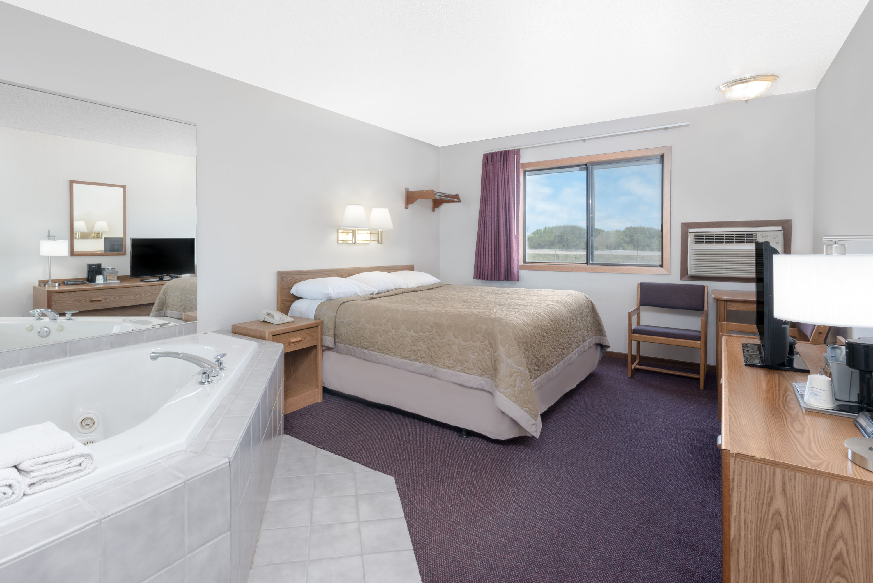 Guest room at the Super 8 by Wyndham Murdo in Murdo, South Dakota